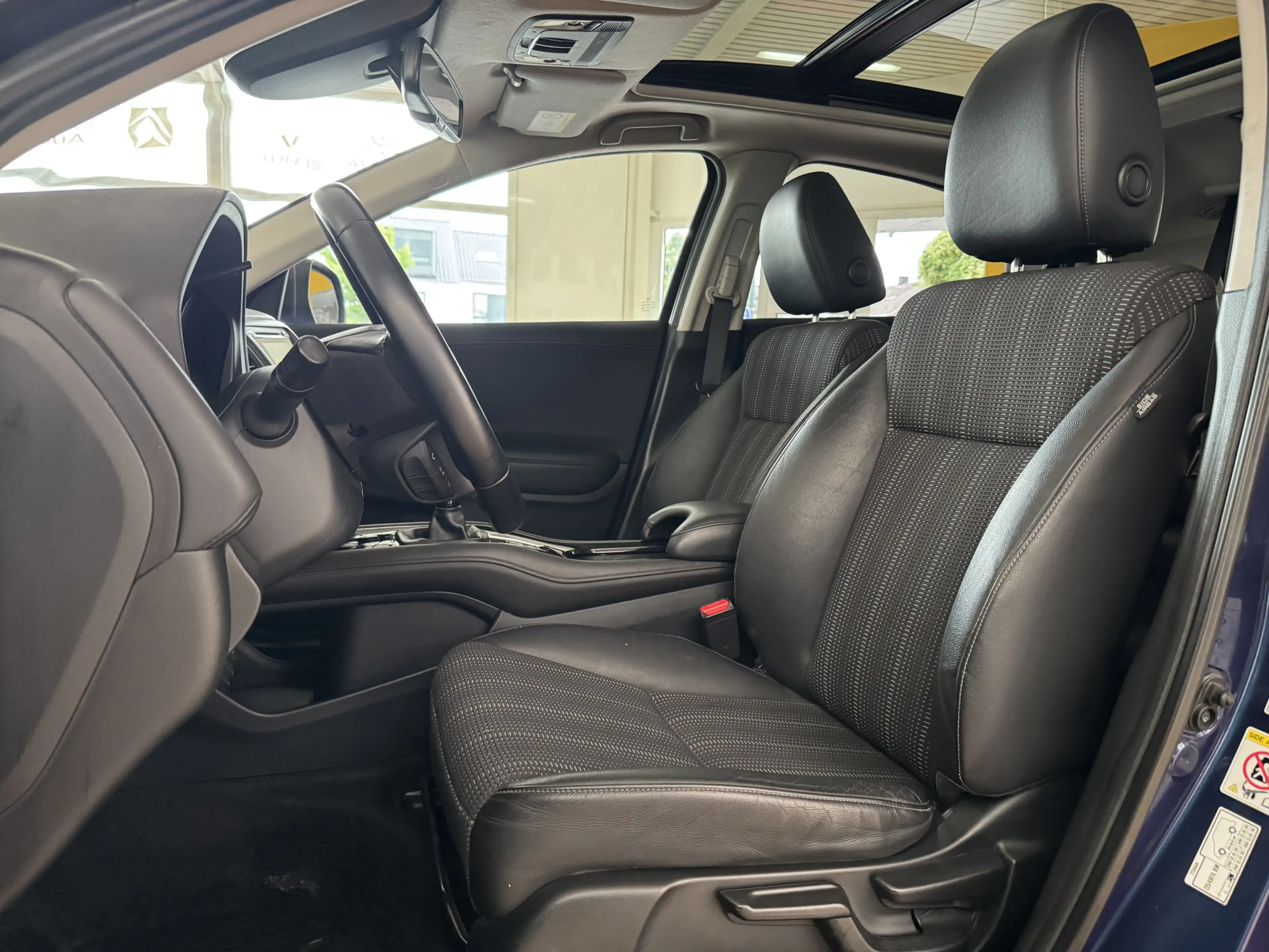 Honda HR-V 1.6 i-DTEC Executive*PANO*NAVi*KAMERA*LED* — photo 11
