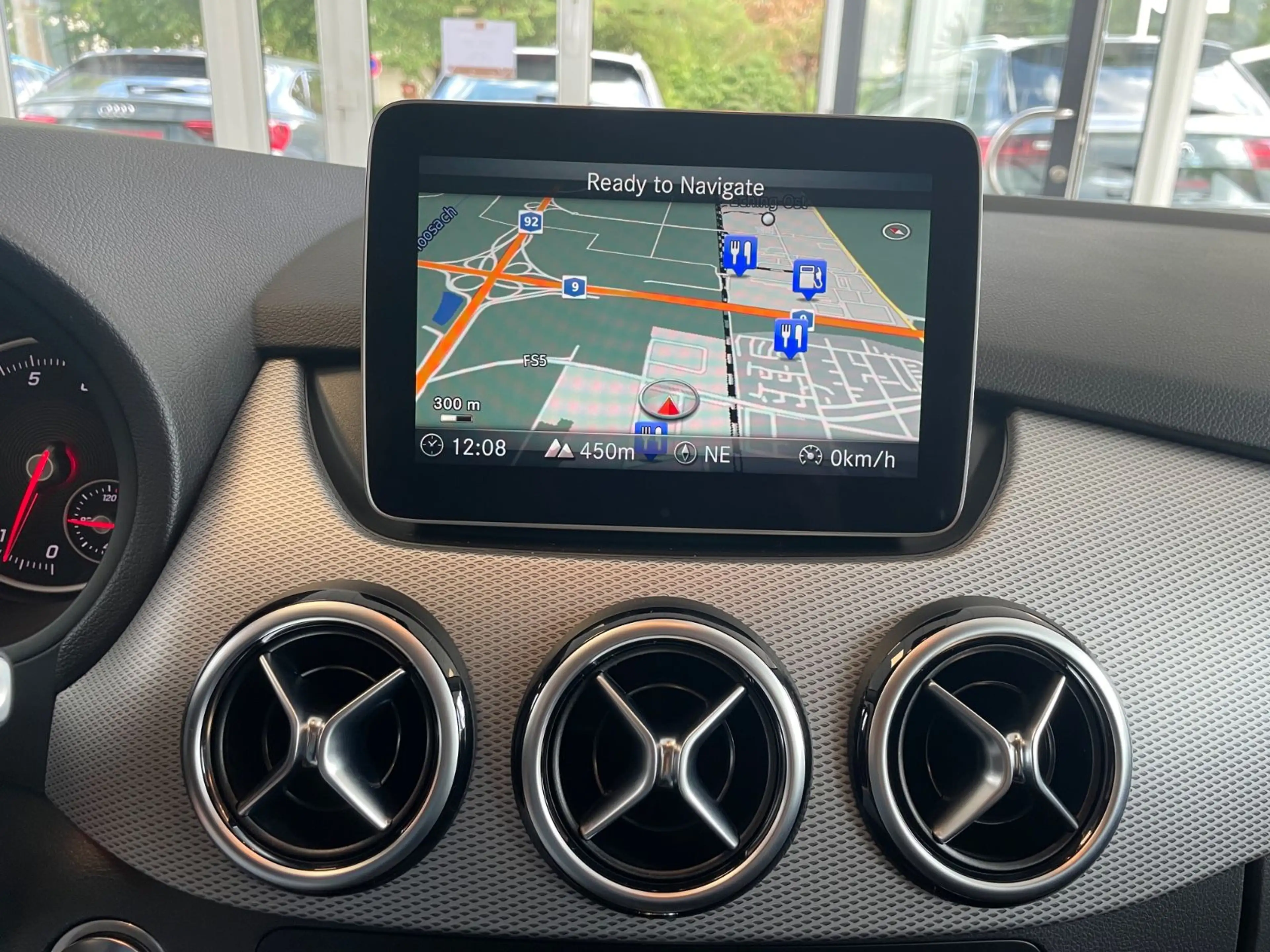 Mercedes-Benz B 220 4M Edition B Navi*Kamera*7G-DCT*LED* — photo 13