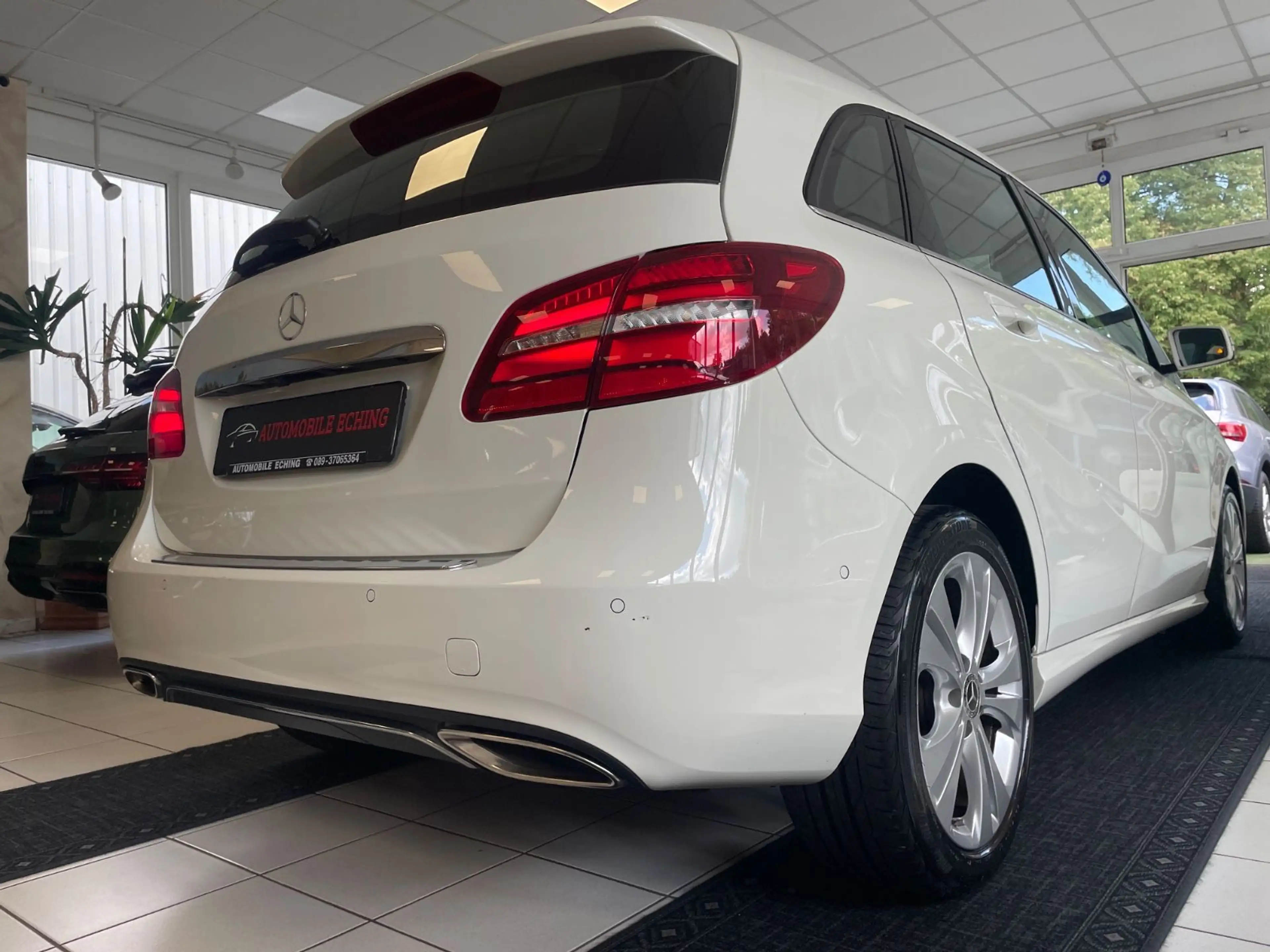 Mercedes-Benz B 220 4M Edition B Navi*Kamera*7G-DCT*LED* — photo 5