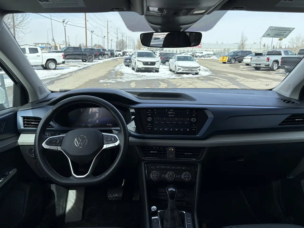 Volkswagen Taos снимка Volkswagen Taos