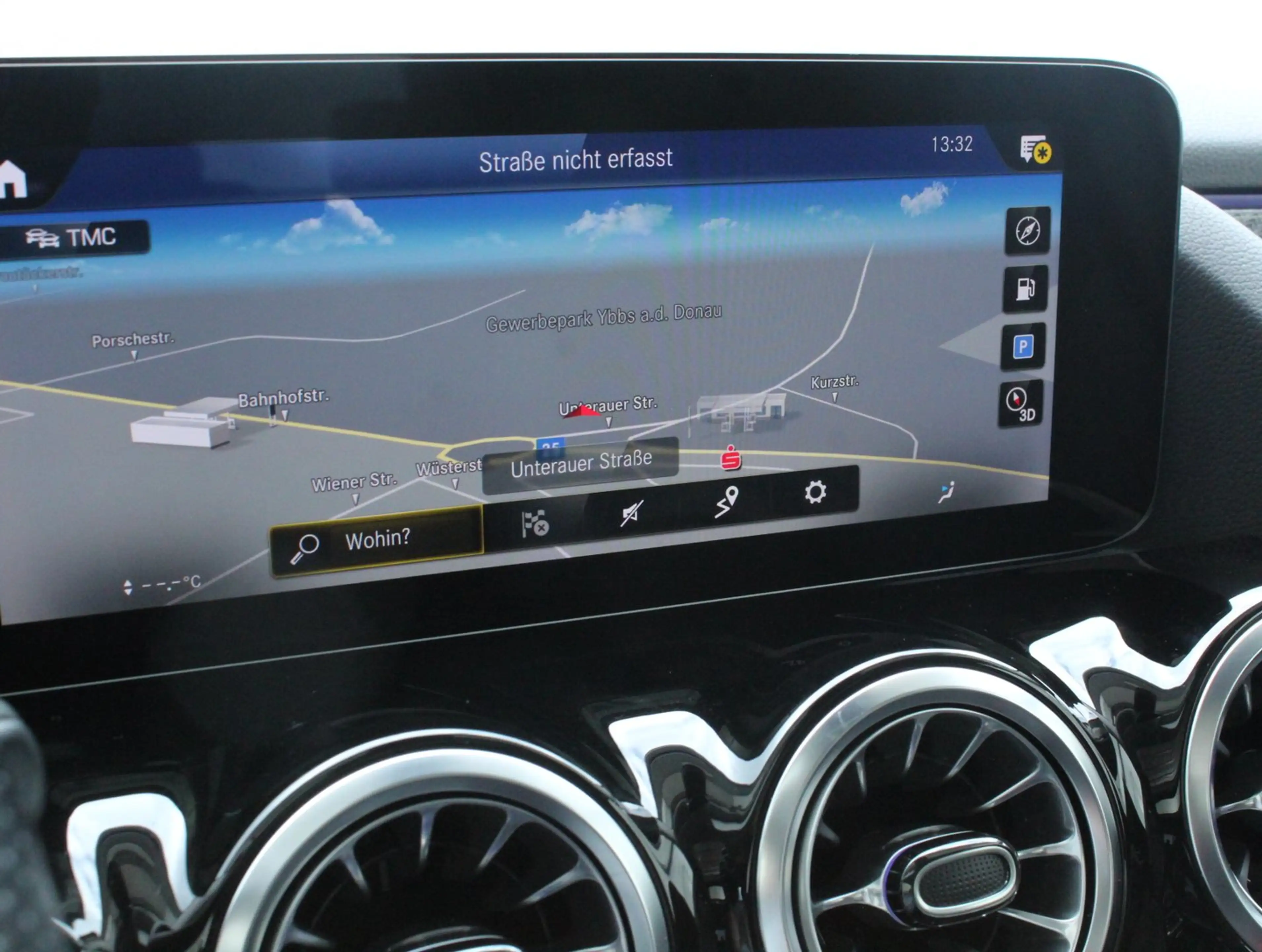 Mercedes-Benz GLA 200 GLA 200 d — photo 6
