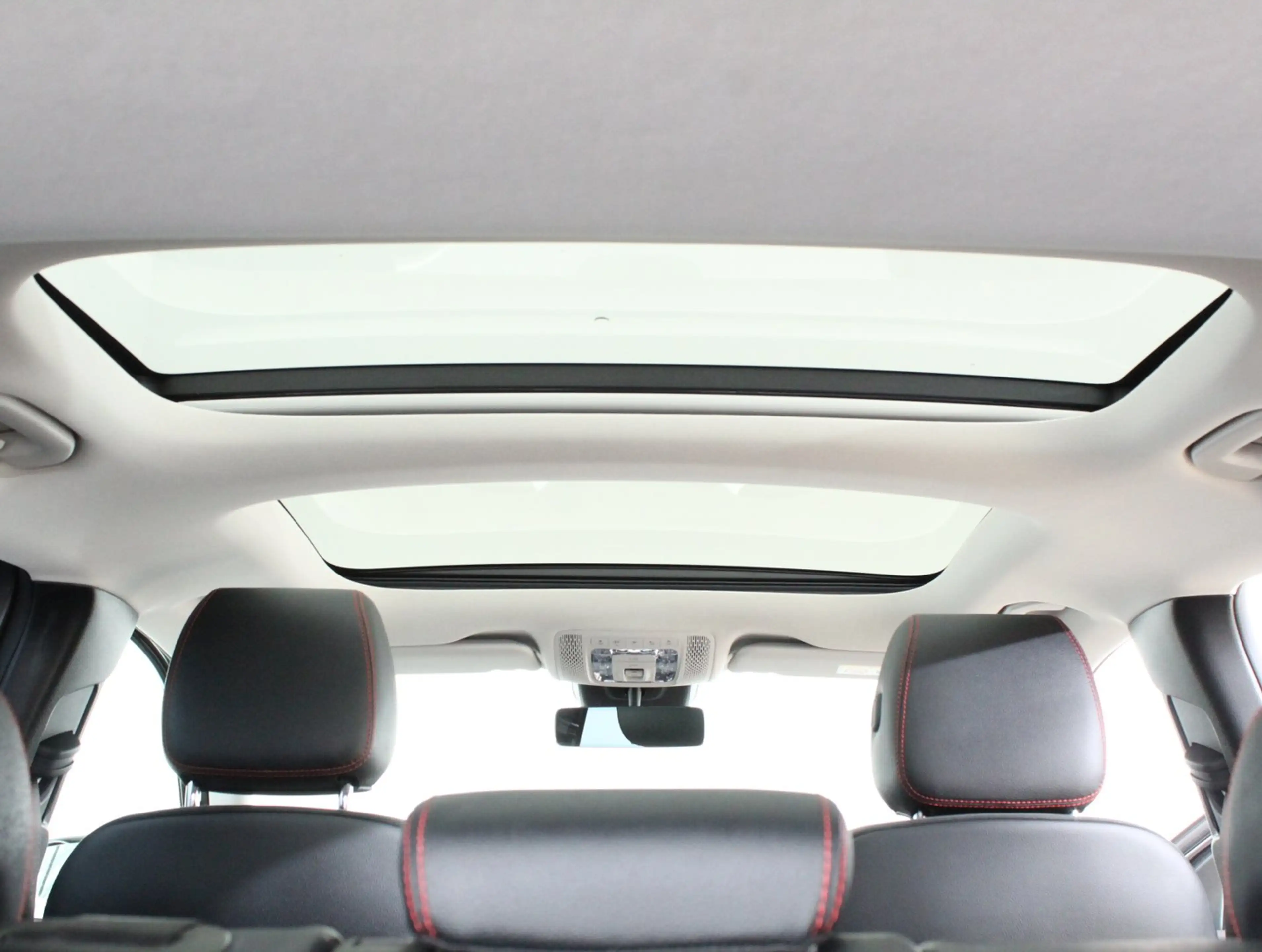Mercedes-Benz GLA 200 GLA 200 d — photo 13