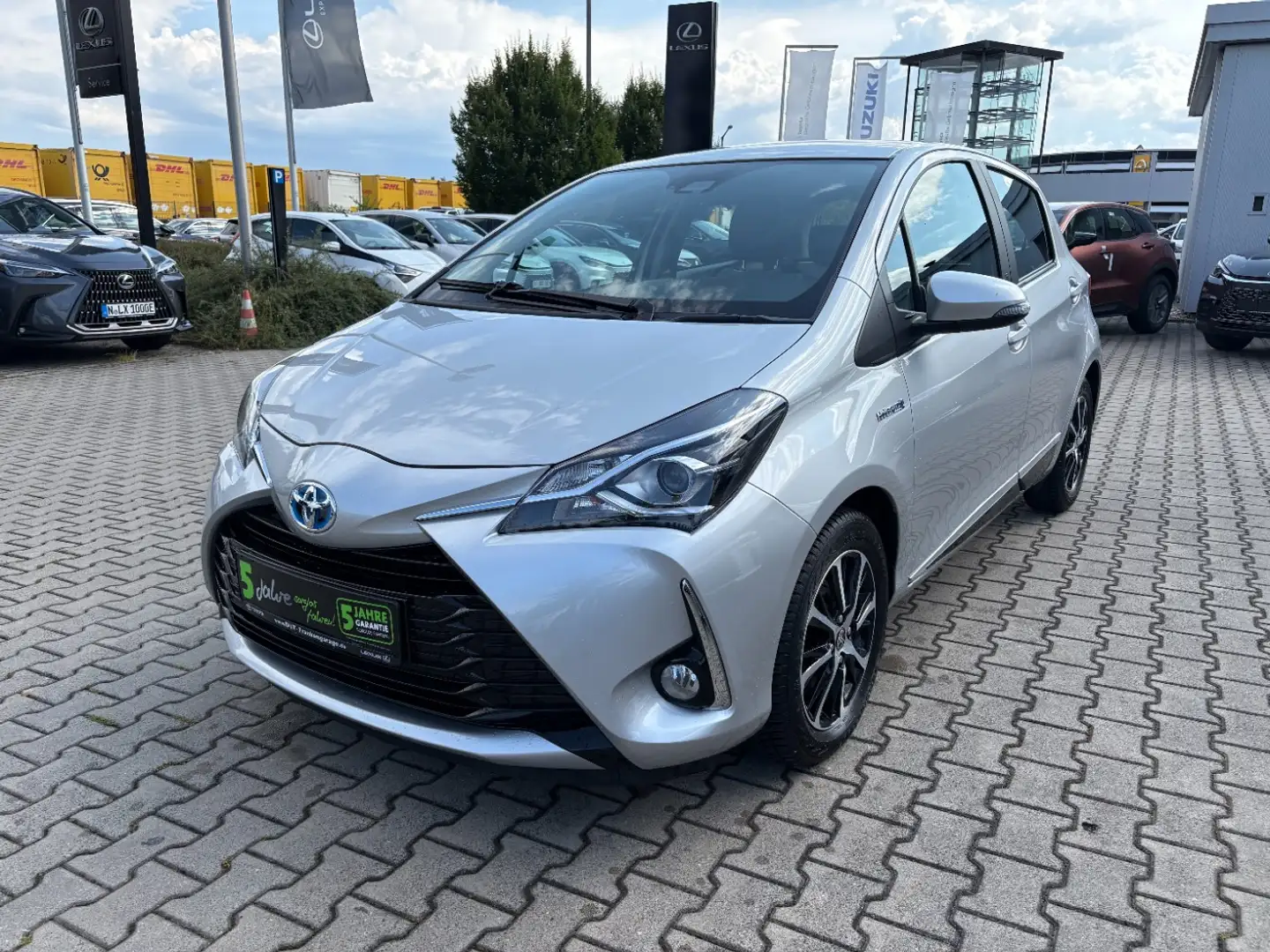 Toyota Yaris 1.5 Hybrid Team D Kamera, SHZ, Allwetter Silver - 2