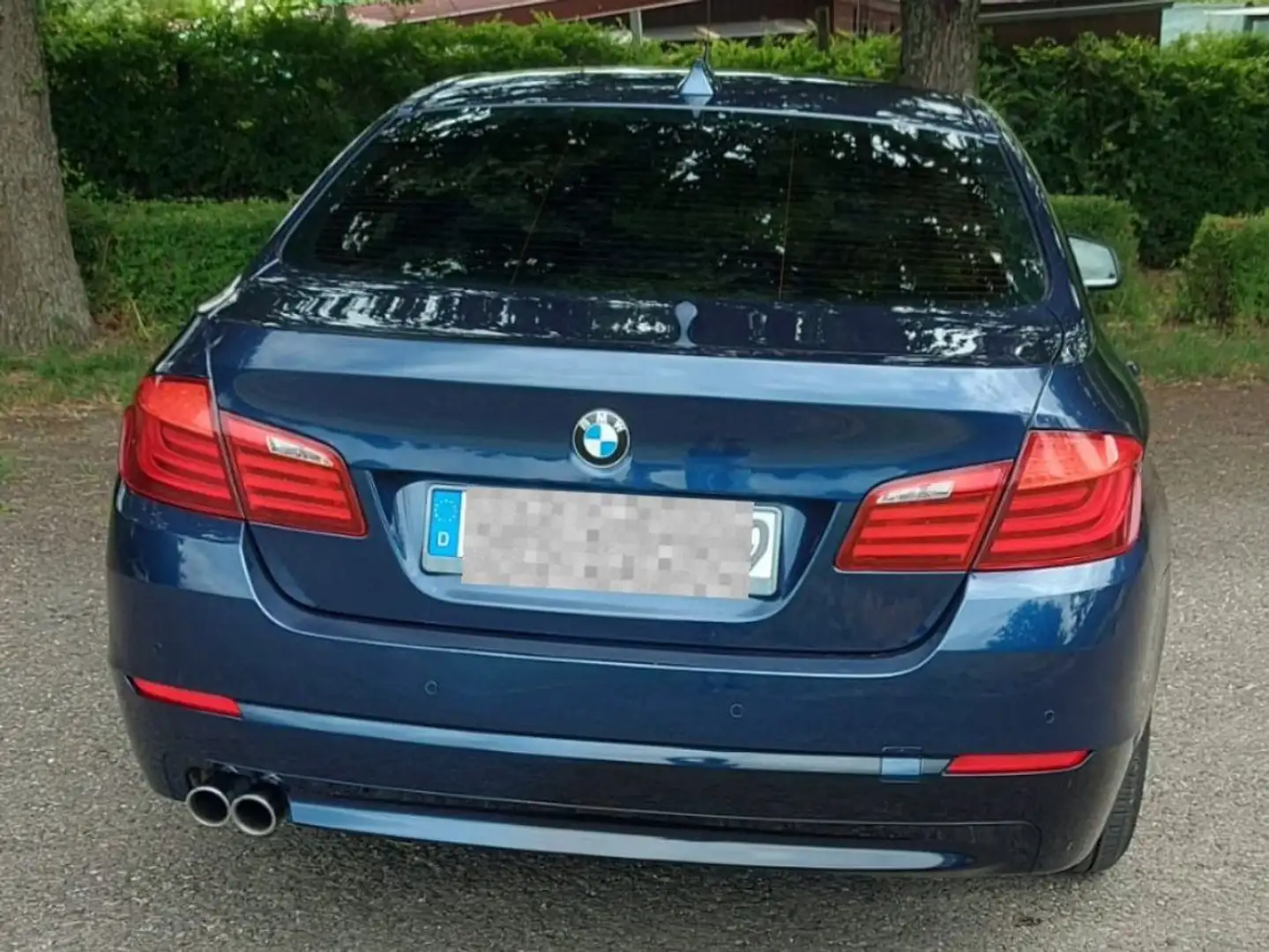 BMW 525 525d xDrive Sport-Aut. Blau - 2