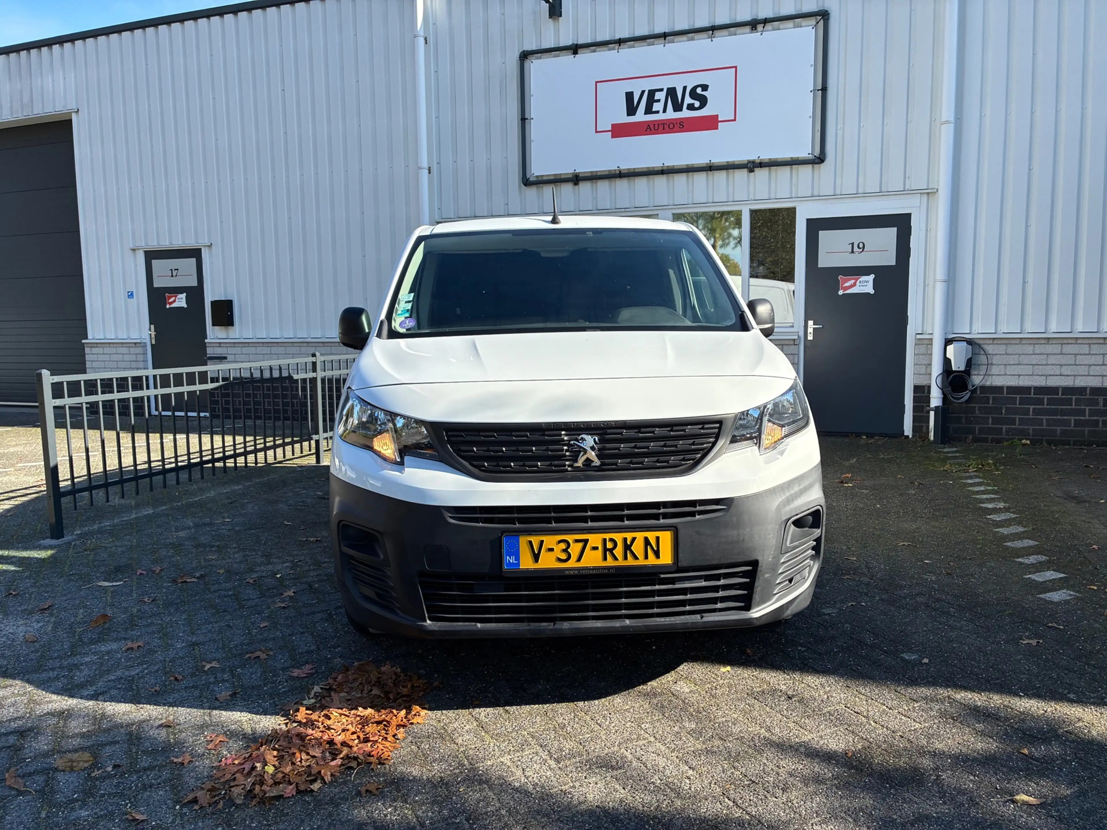 Peugeot Partner 1.2 PureTech Pro, BTW/BPM VRIJ! — photo 2