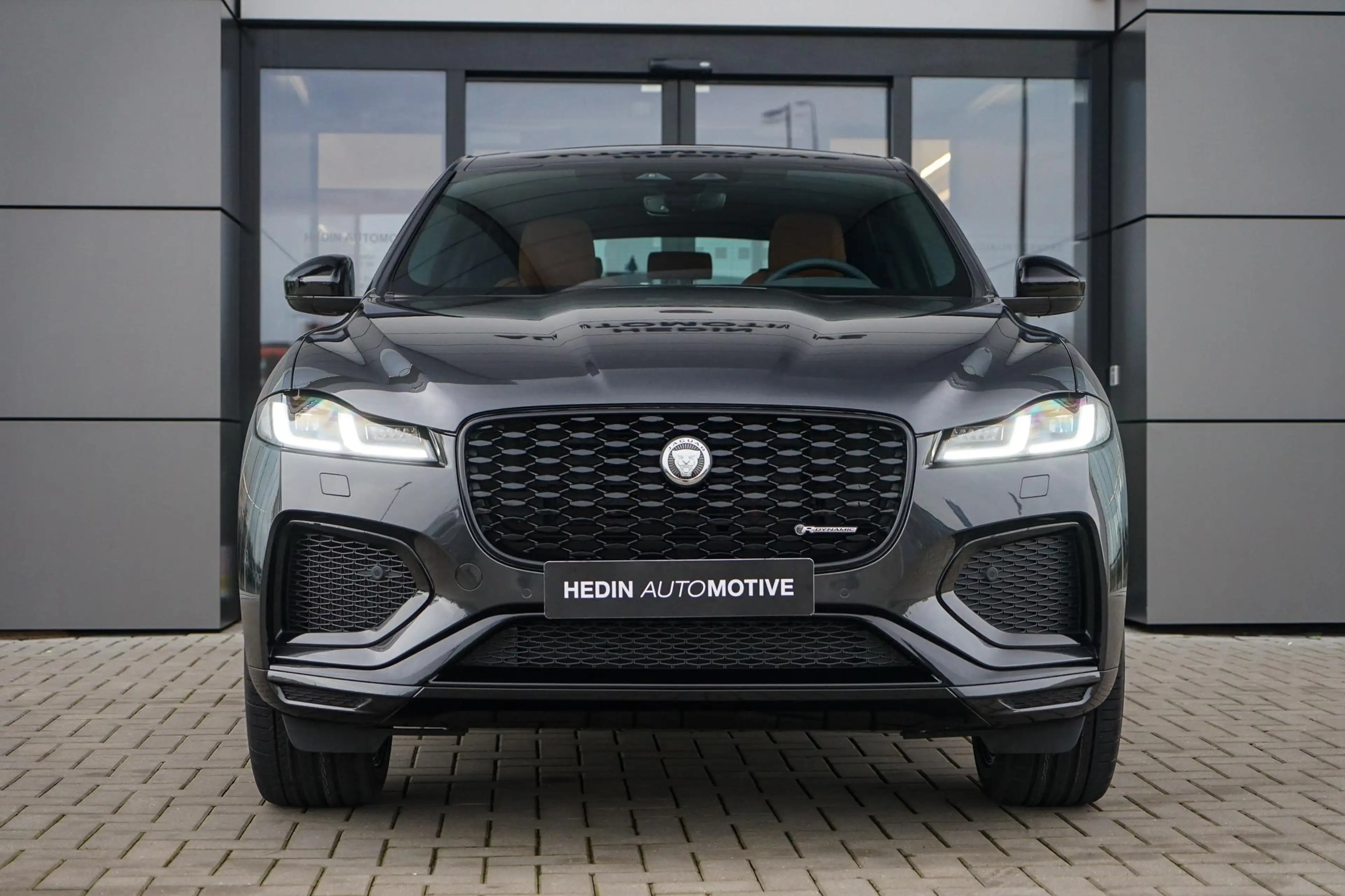 Jaguar F-Pace P400e R-Dynamic SE | Meridian Audio | Panoramisch — photo 6