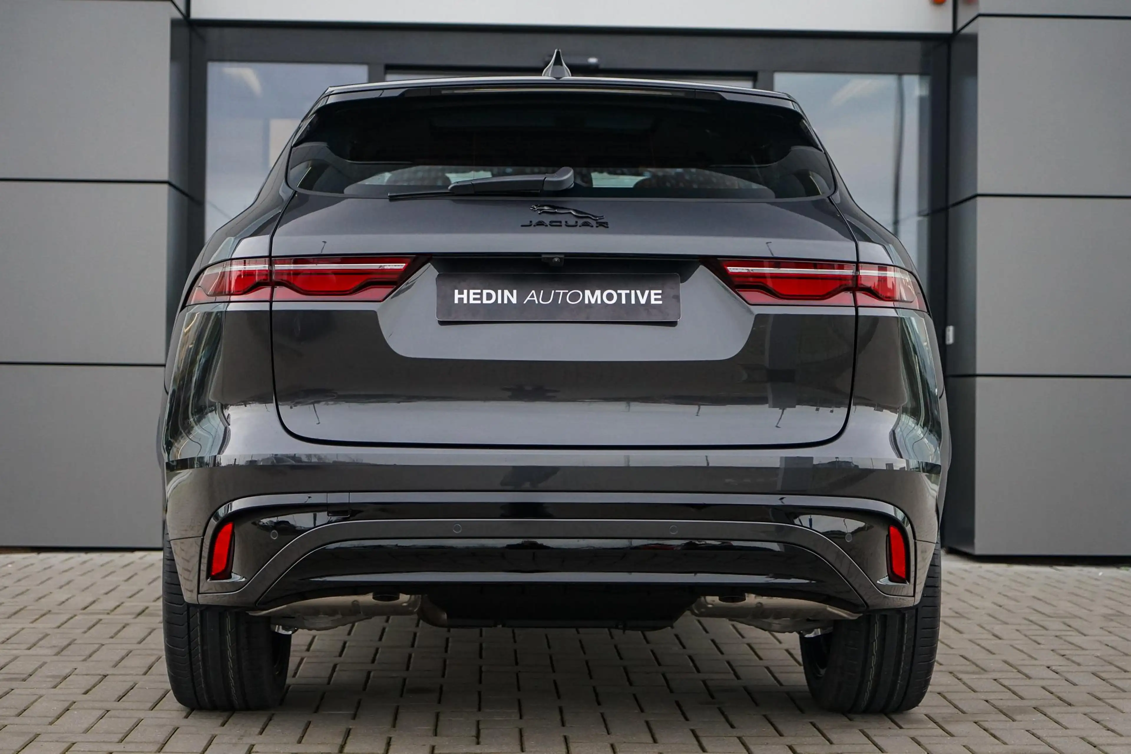 Jaguar F-Pace P400e R-Dynamic SE | Meridian Audio | Panoramisch — photo 8