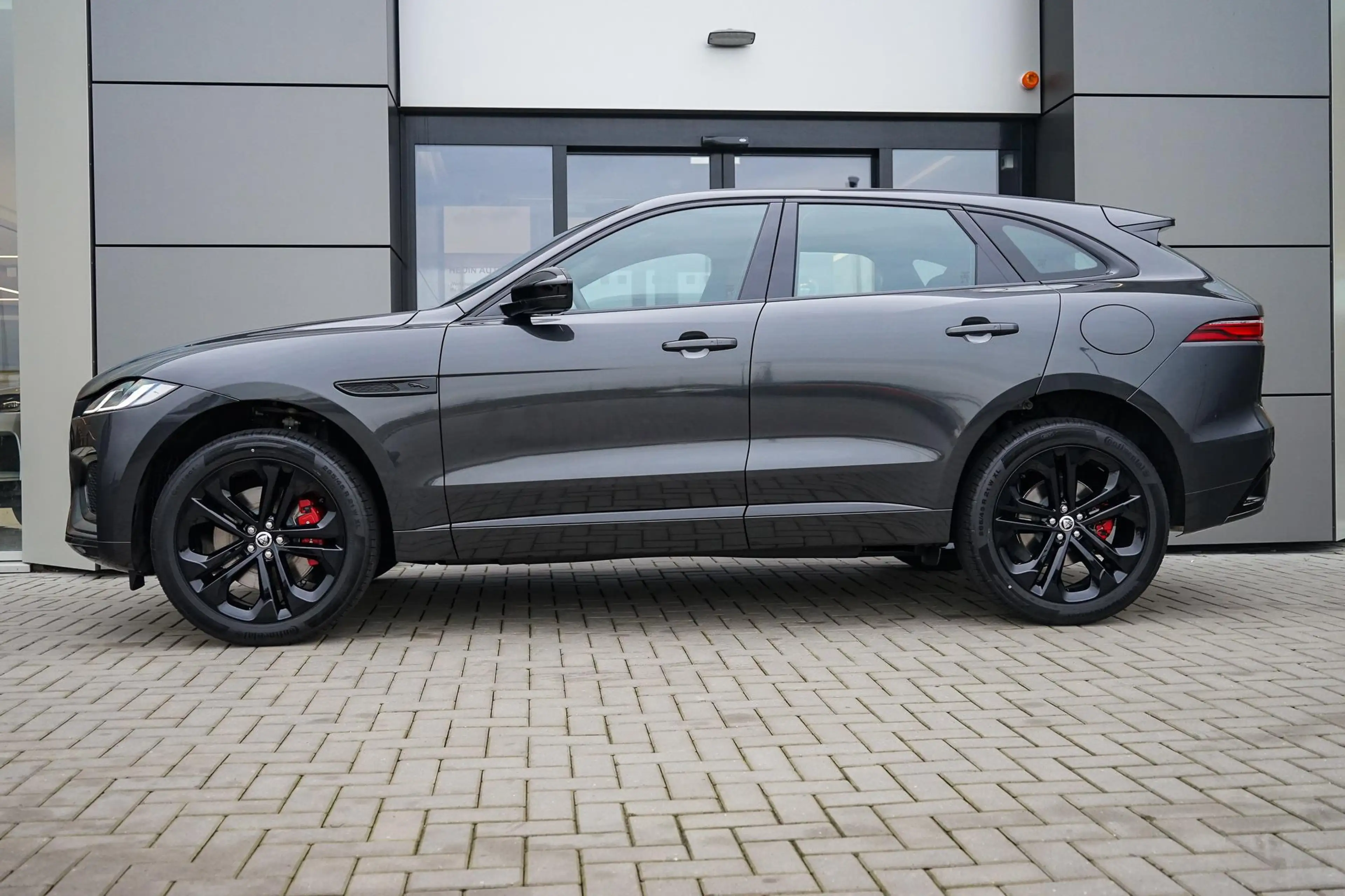 Jaguar F-Pace P400e R-Dynamic SE | Meridian Audio | Panoramisch — photo 7
