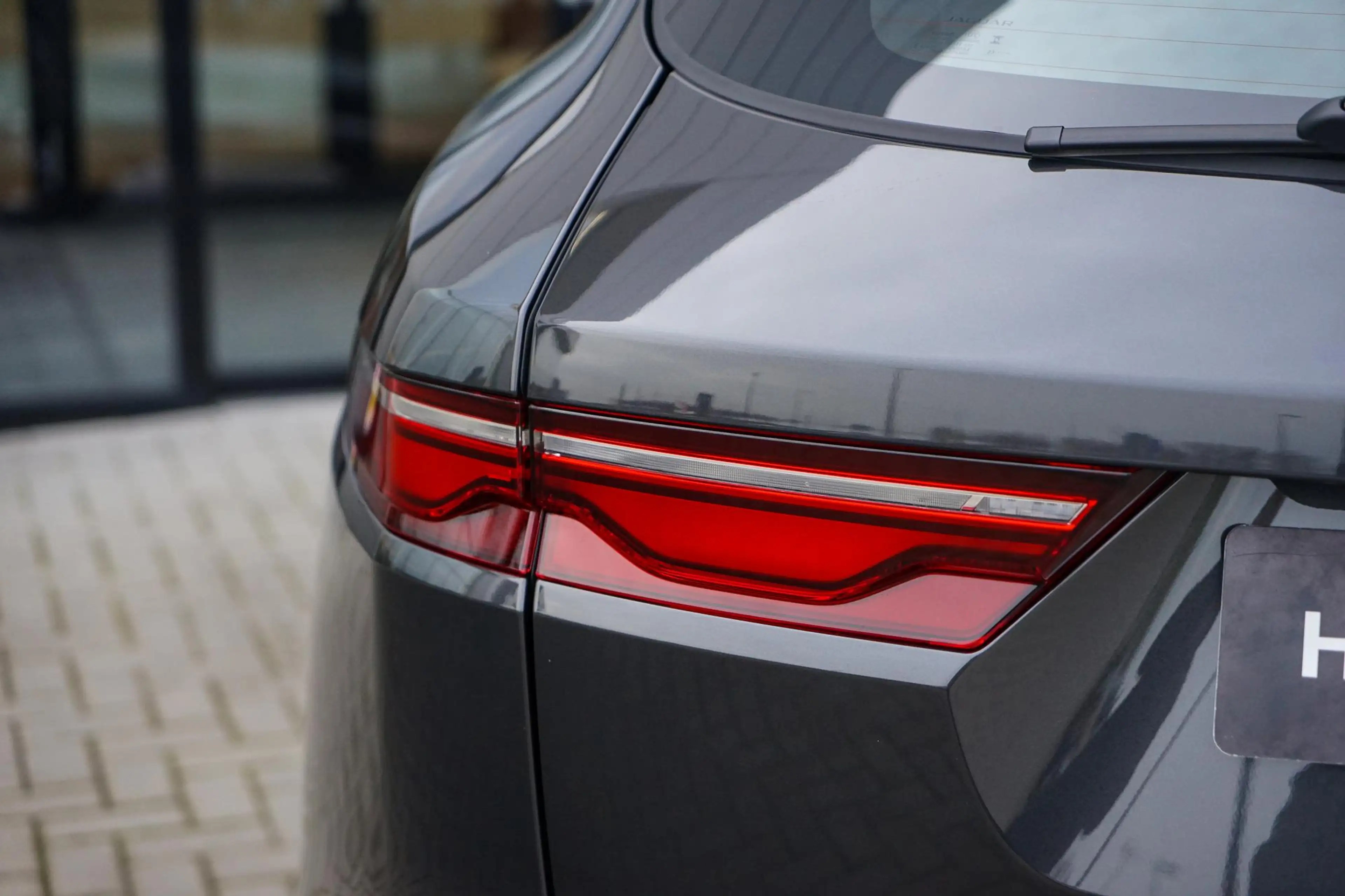 Jaguar F-Pace P400e R-Dynamic SE | Meridian Audio | Panoramisch — photo 5
