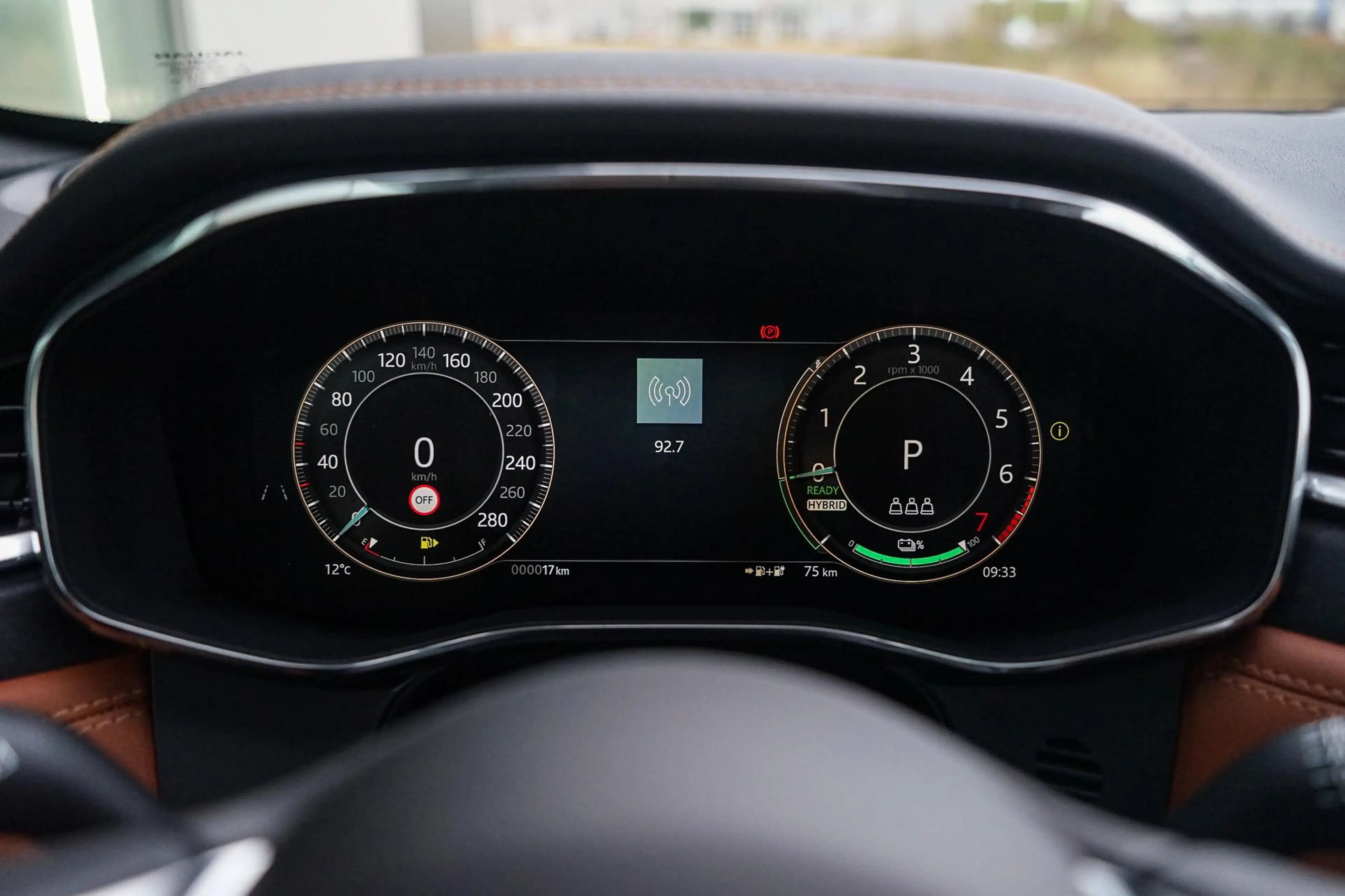 Jaguar F-Pace P400e R-Dynamic SE | Meridian Audio | Panoramisch — photo 14
