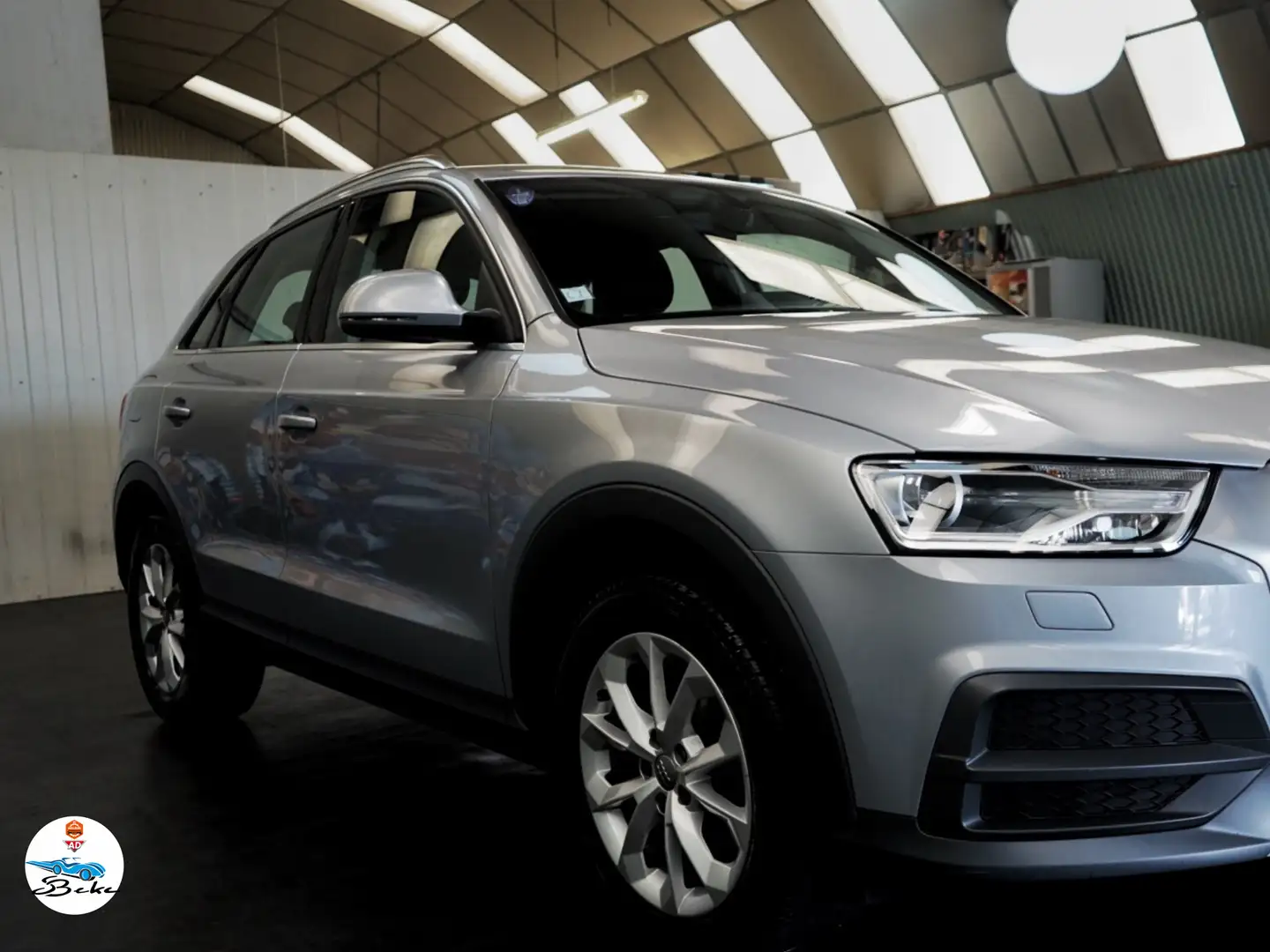 Audi Q3 1.4 TFSI COD 150 ch S tronic 6 Ambiente Gris - 2