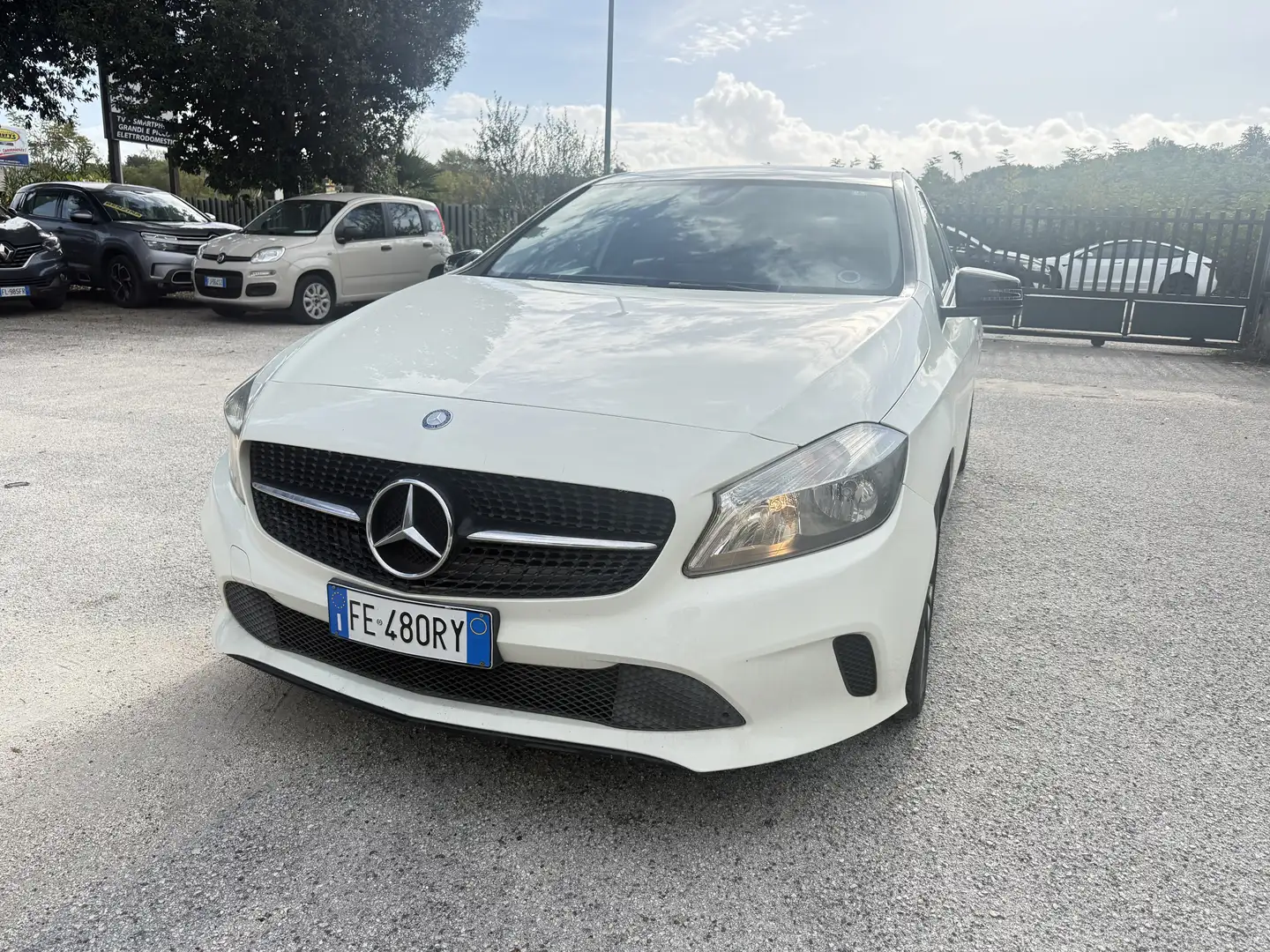 Mercedes-Benz A 180 d Sport my16 UNICO PROPRIETARIO UFF. MERCEDES ITA. Bianco - 1