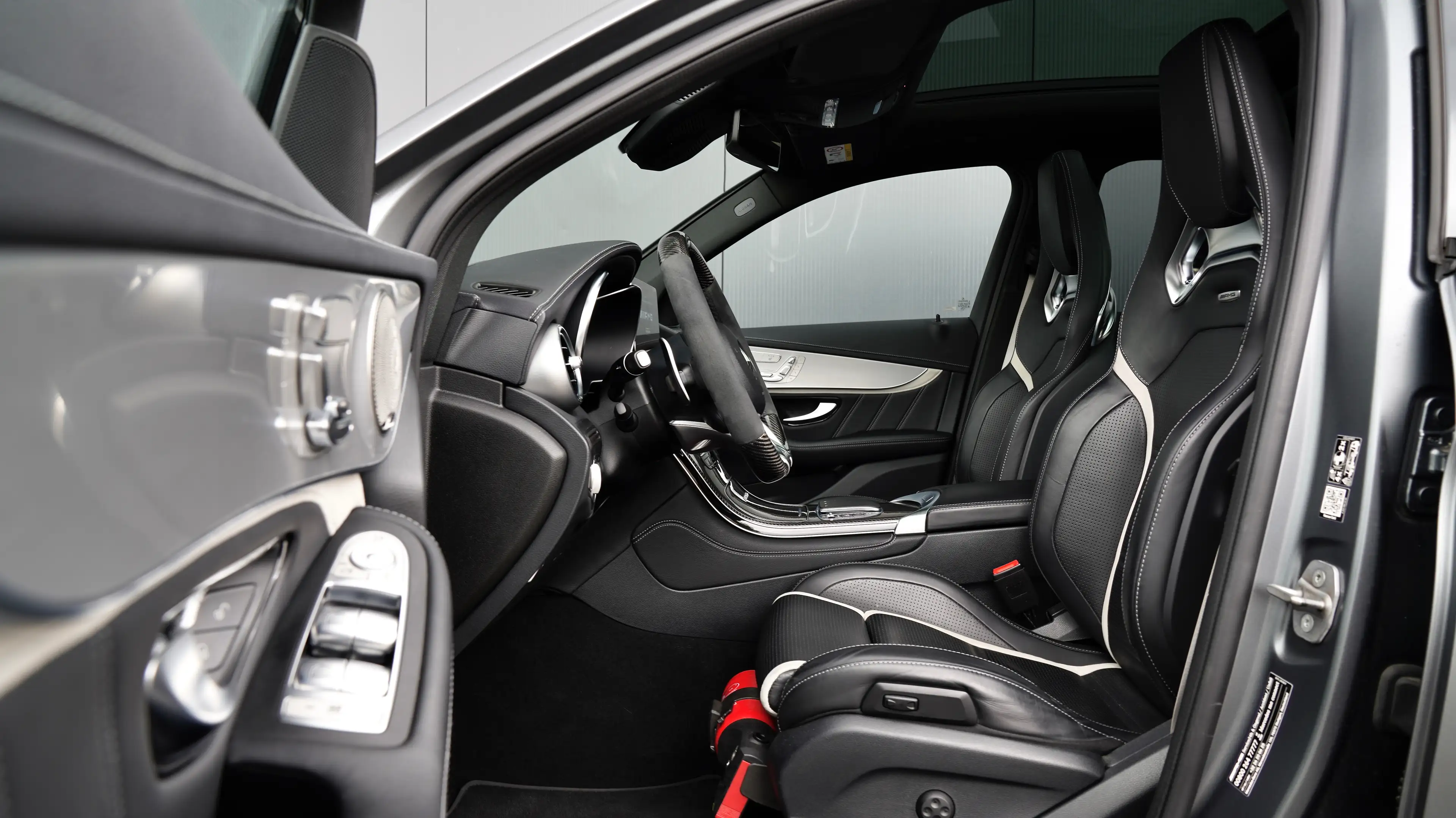 Mercedes-Benz GLC 63 AMG S 4Matic+ *SPORT EXHAUST/PERFORMANCE/PANO/FULL* — photo 15