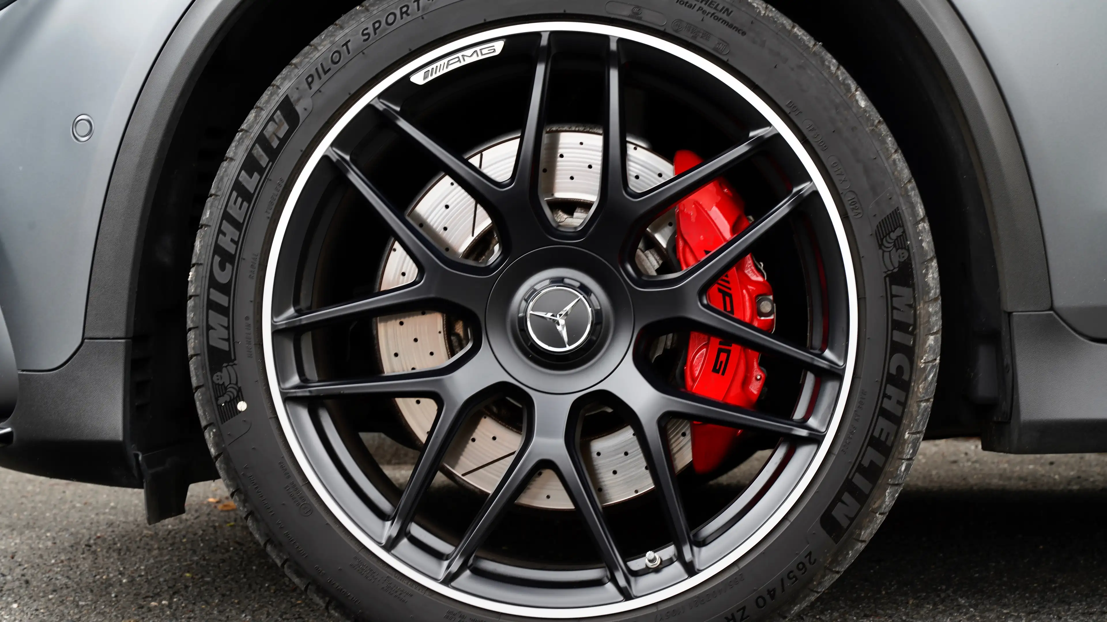 Mercedes-Benz GLC 63 AMG S 4Matic+ *SPORT EXHAUST/PERFORMANCE/PANO/FULL* — photo 11