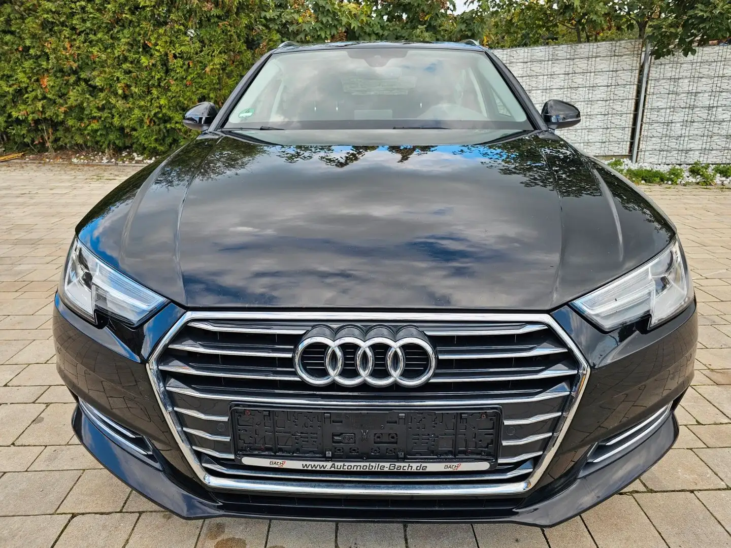 Audi A4 Avant design Schwarz - 1