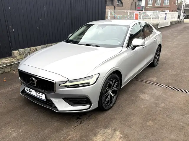 Volvo S60 S60 2.0i MHEV Core Carplay-Led-Camera-GPS