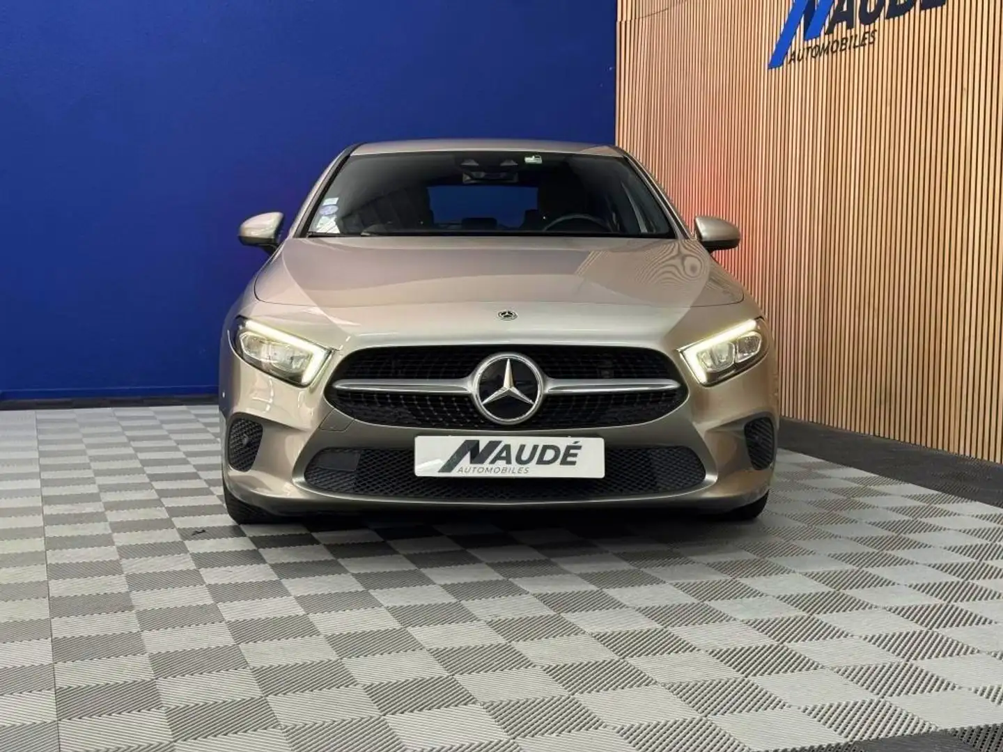 Mercedes-Benz A 200 A200 163 CH BVA 7G-DCT Progressive Line - immat france Grau - 2