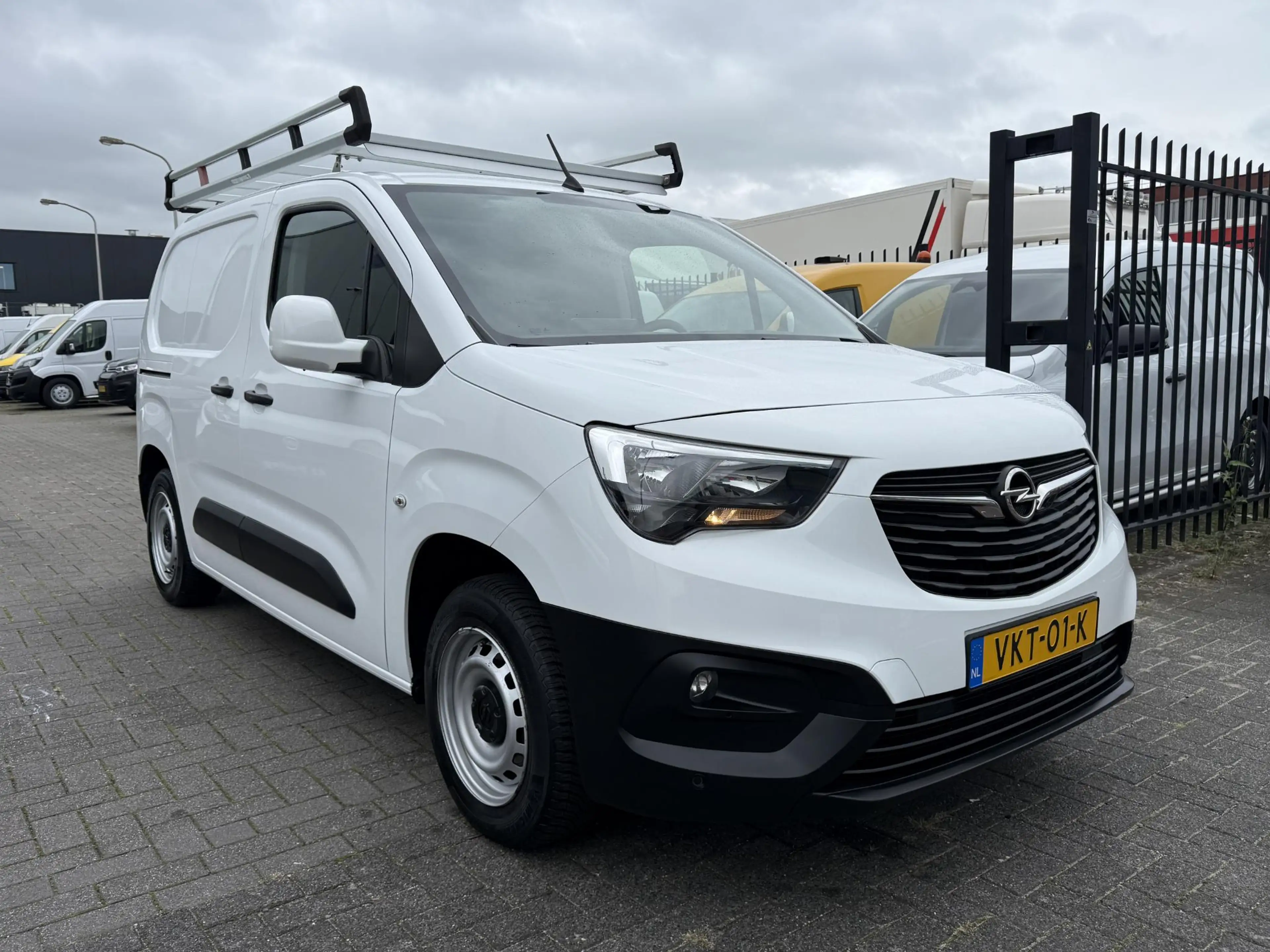 Opel Combo 1.5D L1H1 Edition 3-Zitplaatsen Imperiaal Airco Ap — photo 2