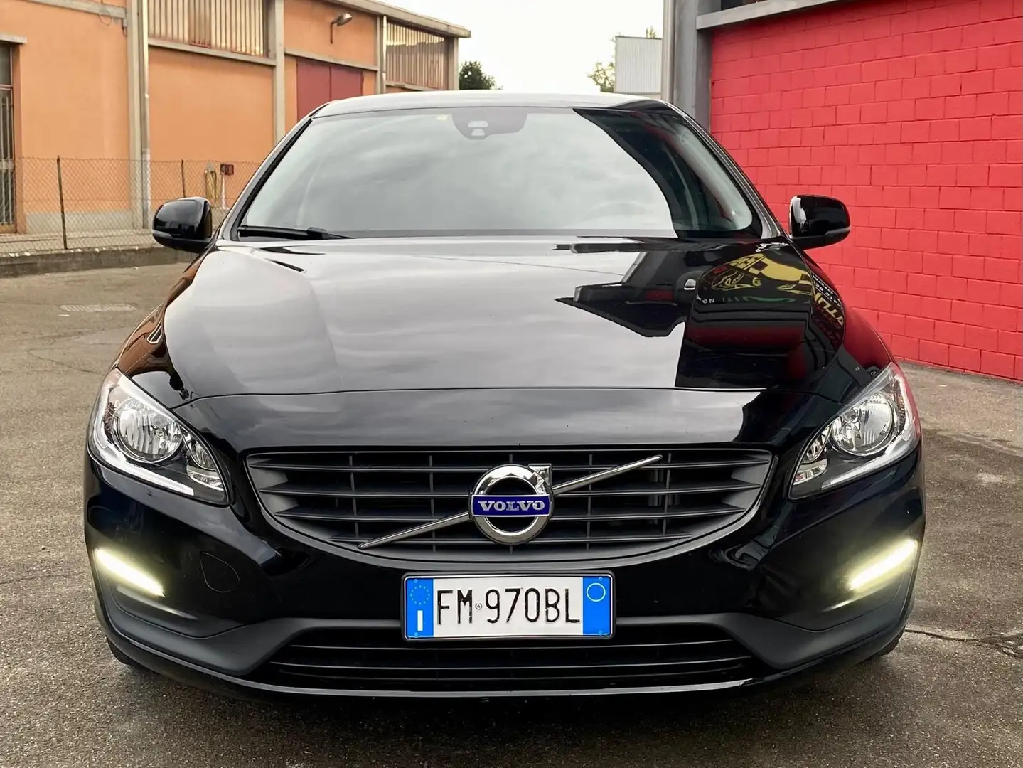 Volvo V60 V60 D3 Geartronic Summum Negro - 2