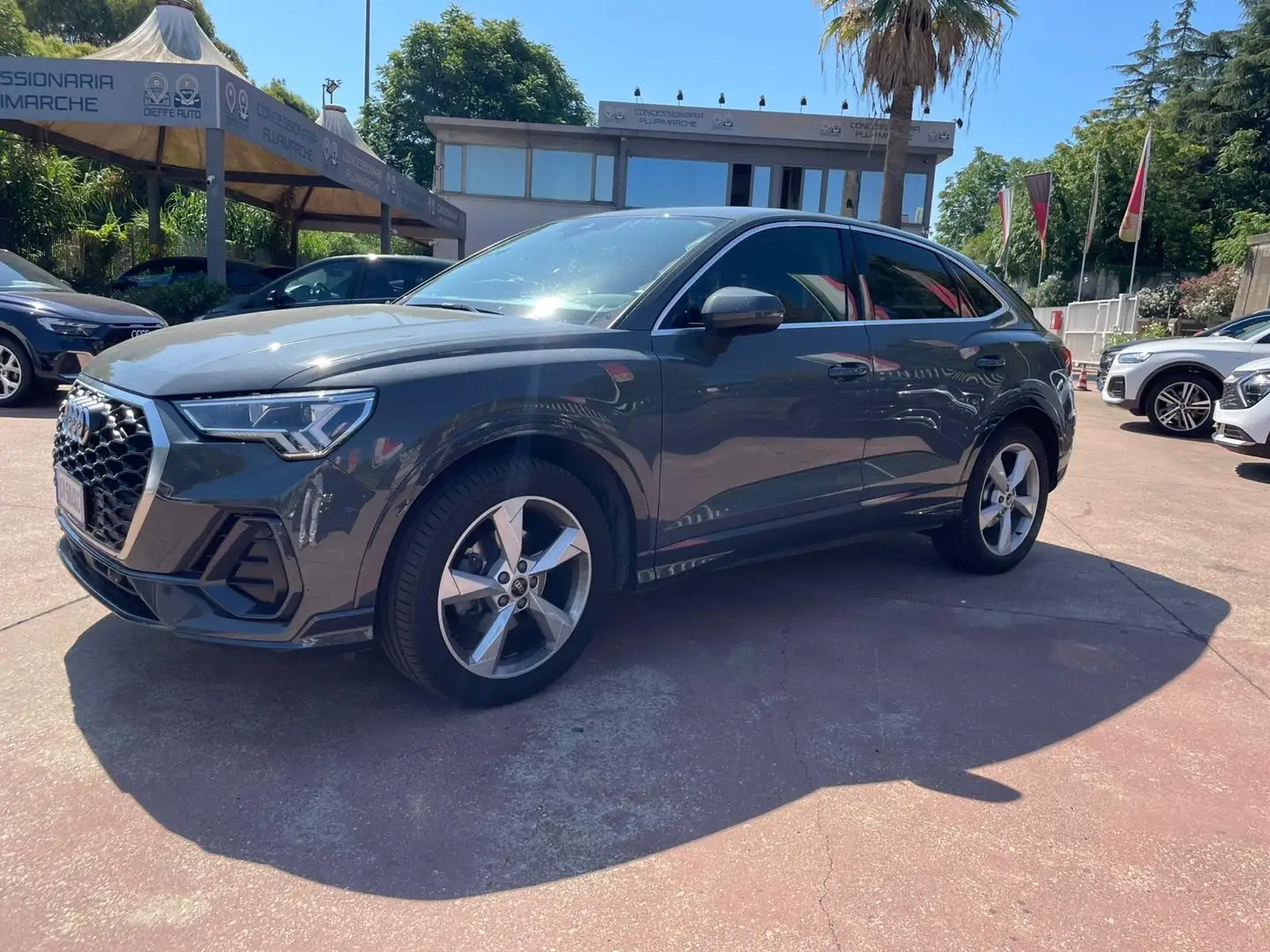 Audi Q3 Q3 2019 Sportback Sportback 35 1.5 tfsi Gris - 1