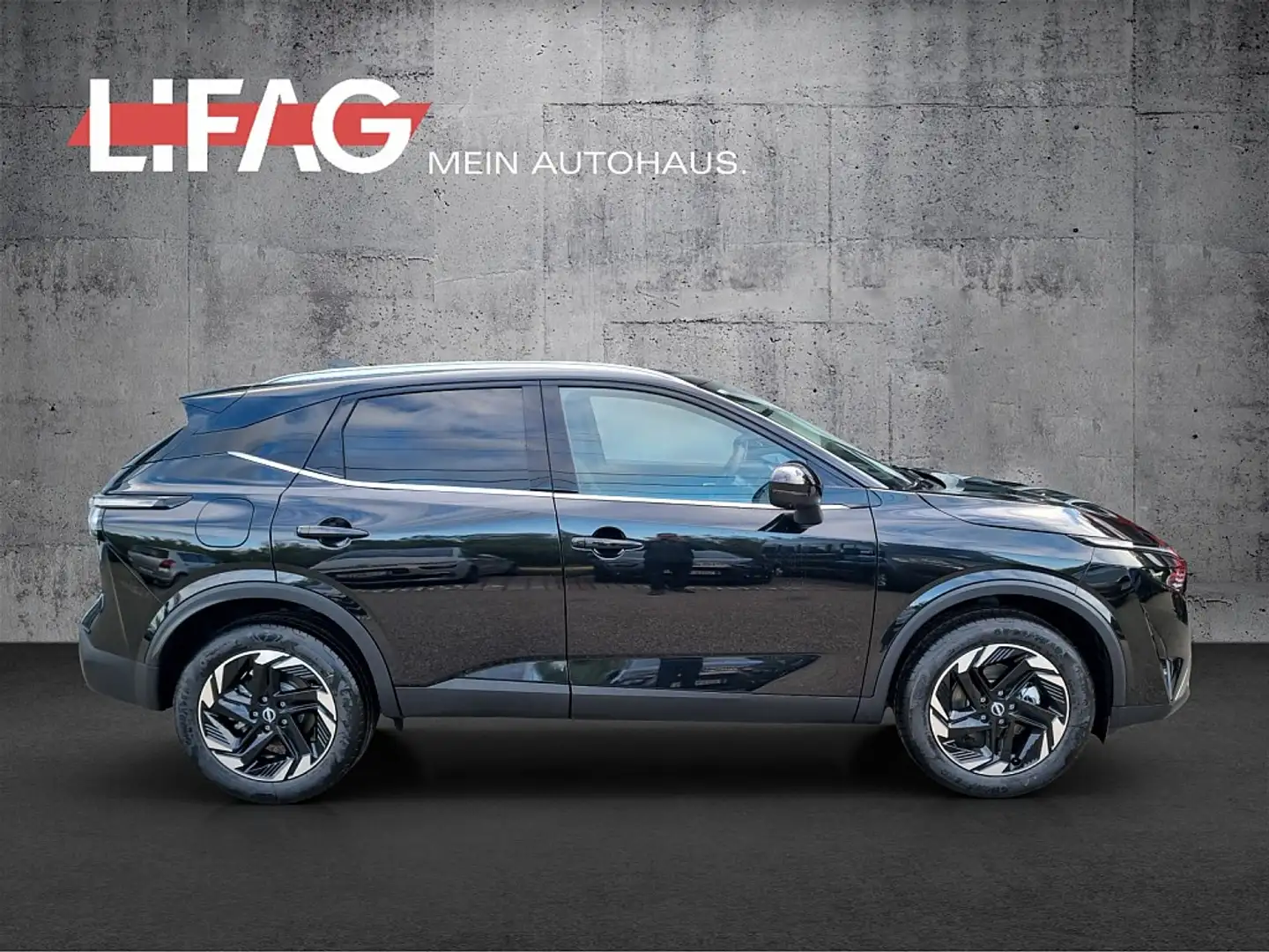 Nissan Qashqai 1,3 MHEV N-Connecta+ MY24 *ab € 33.990,-* Schwarz - 2