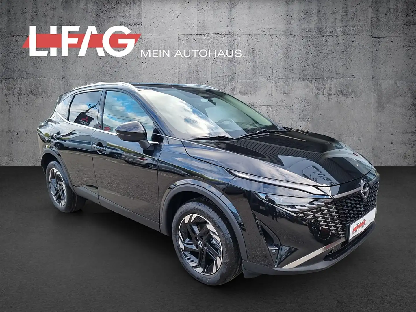 Nissan Qashqai 1,3 MHEV N-Connecta+ MY24 *ab € 34.990,-* Schwarz - 1