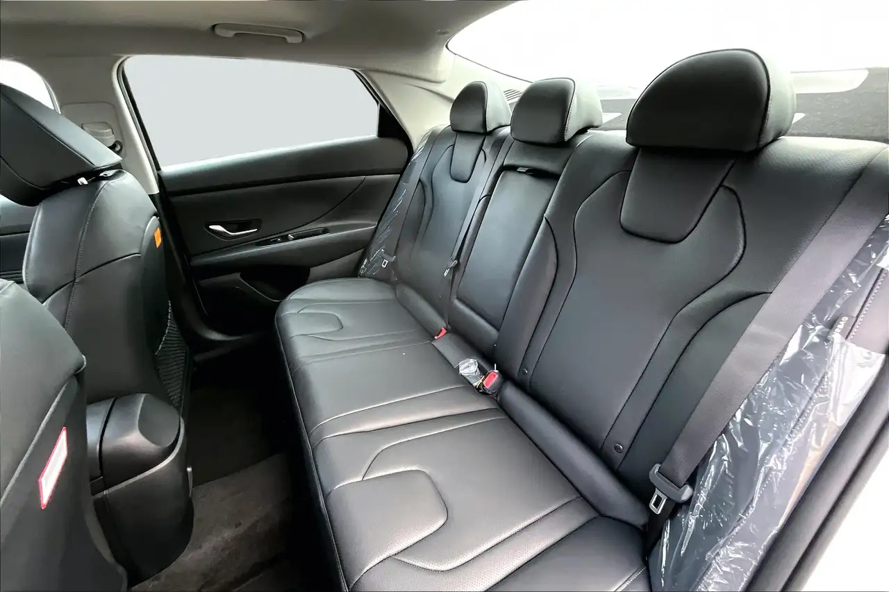 Hyundai ELANTRA снимка Hyundai ELANTRA