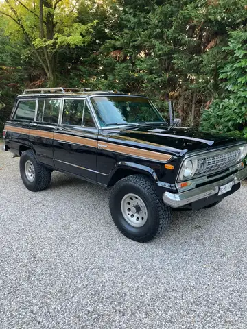 Jeep Wagoneer