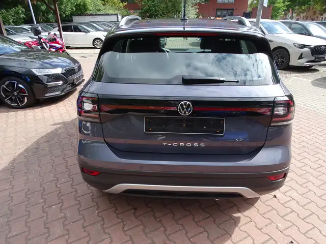Volkswagen T-Cross view 4