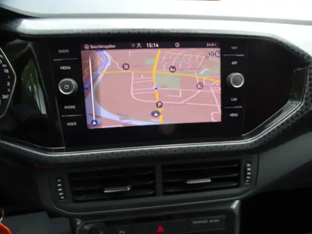 Volkswagen T-Cross view 11