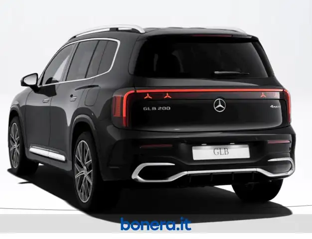 Mercedes-Benz GLB view 4