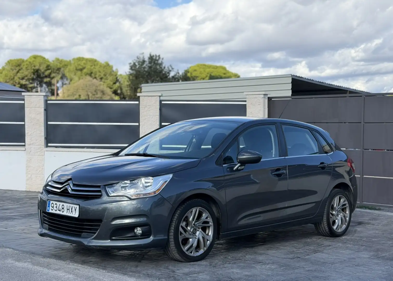 Citroen C4 1.2 e-THP S&S Collection Gris - 2