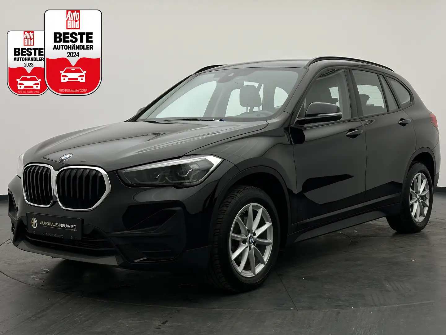 BMW X1 X1 xDrive18dA Adv. +NAV+KEYLESS+LED-SW+SHZ+1HD+ Schwarz - 1