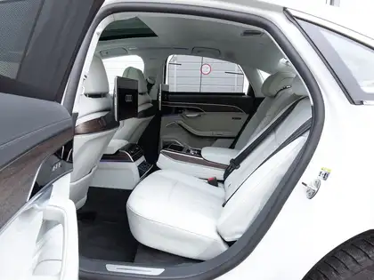 Annonce voiture d'occasion Audi S8 - CARADIZE