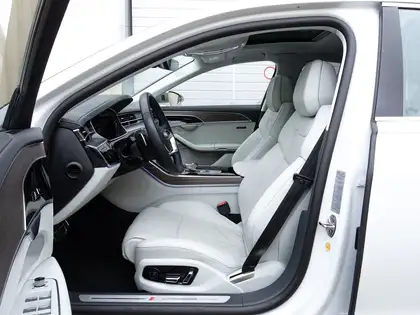 Annonce voiture d'occasion Audi S8 - CARADIZE