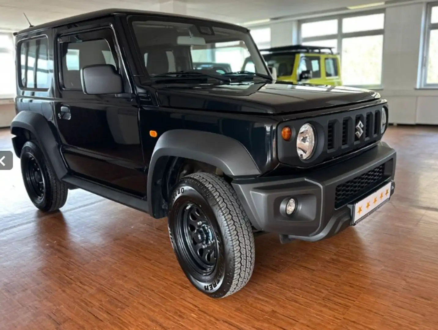 Suzuki Jimny 1.5 JX Zwart - 2