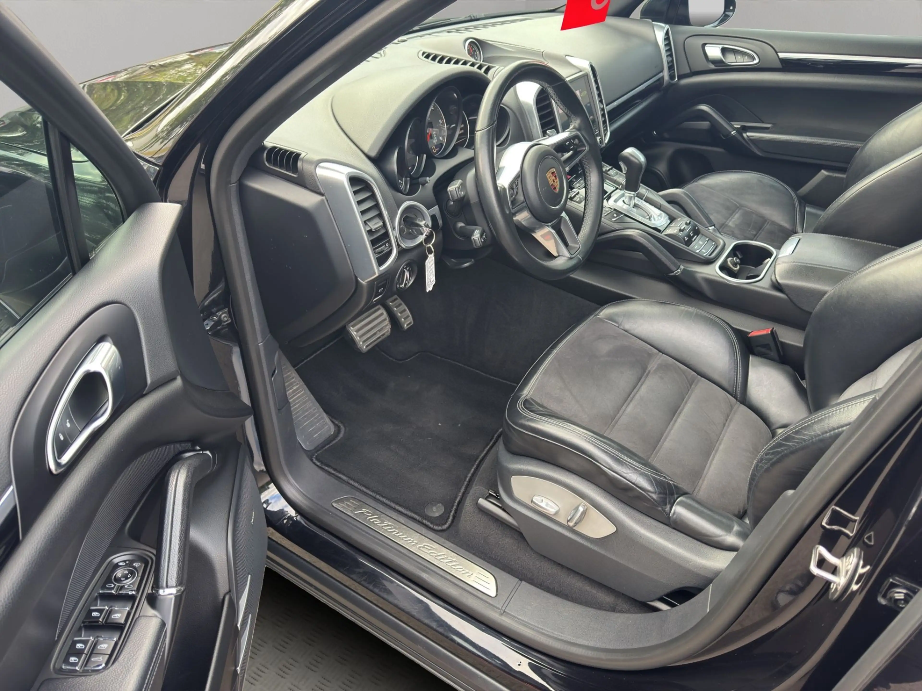 Porsche Cayenne S Diesel Platinum Edition — photo 10