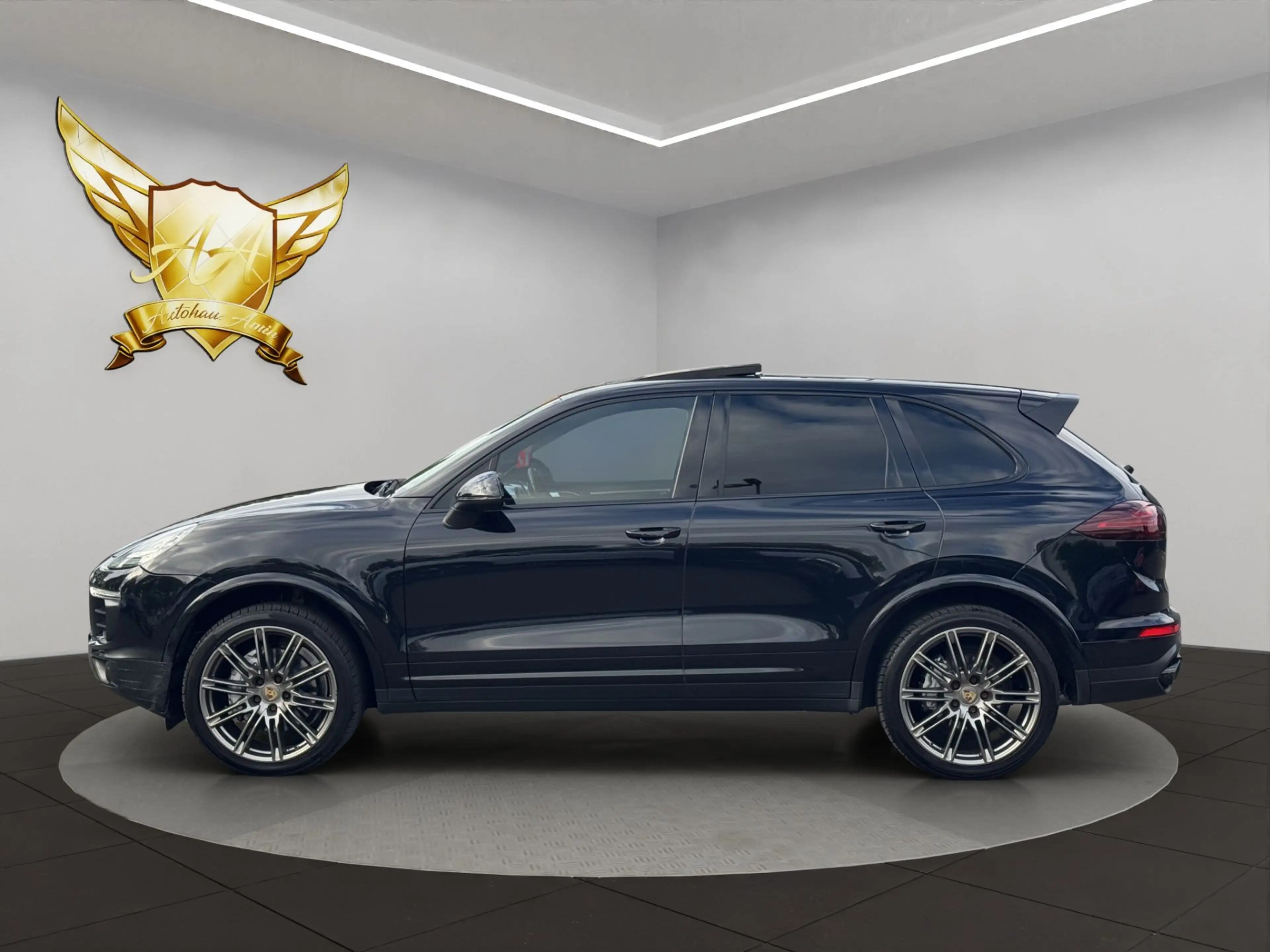 Porsche Cayenne S Diesel Platinum Edition — photo 2