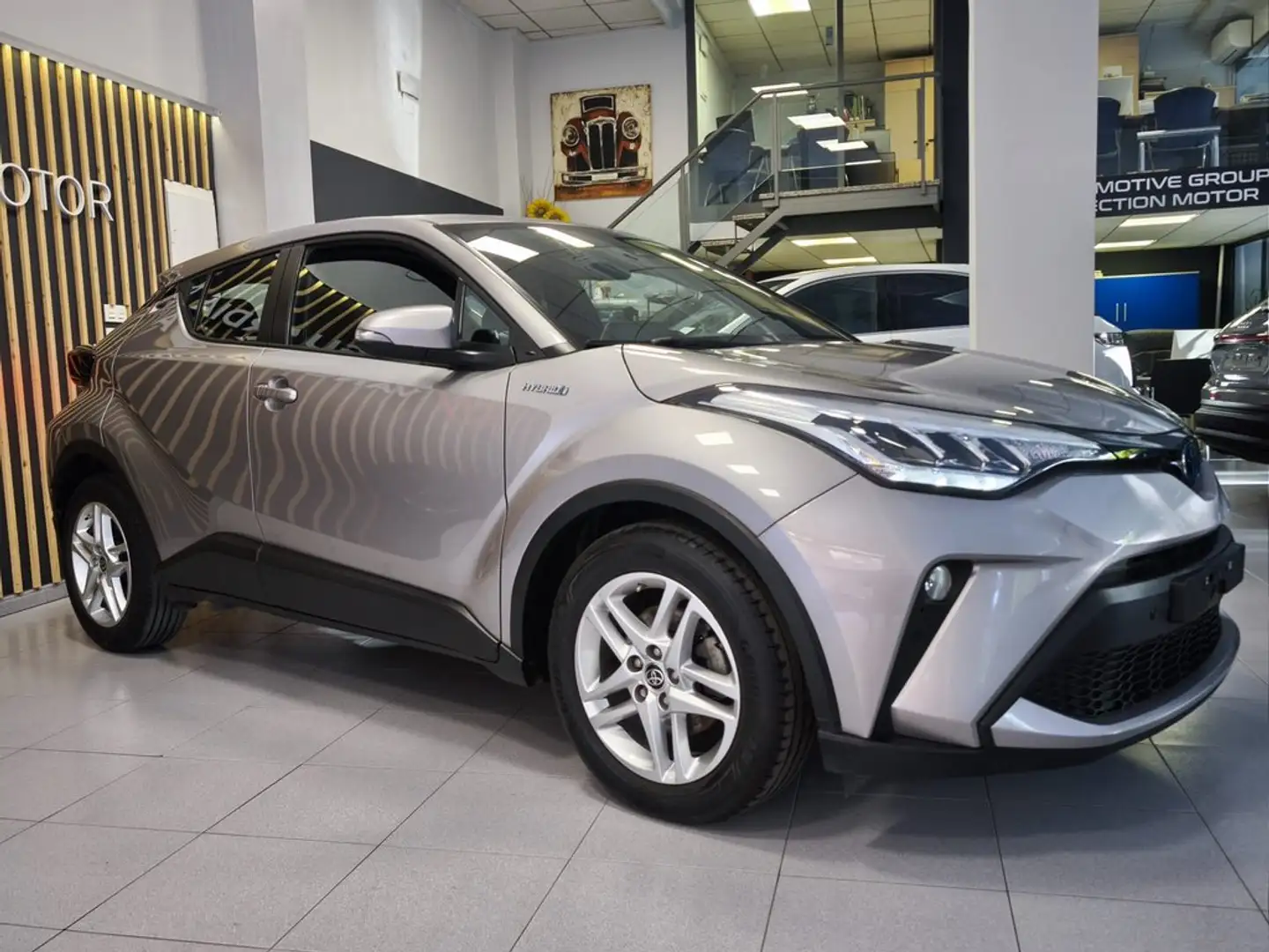 Toyota C-HR 1.8 125H Advance Gris - 1