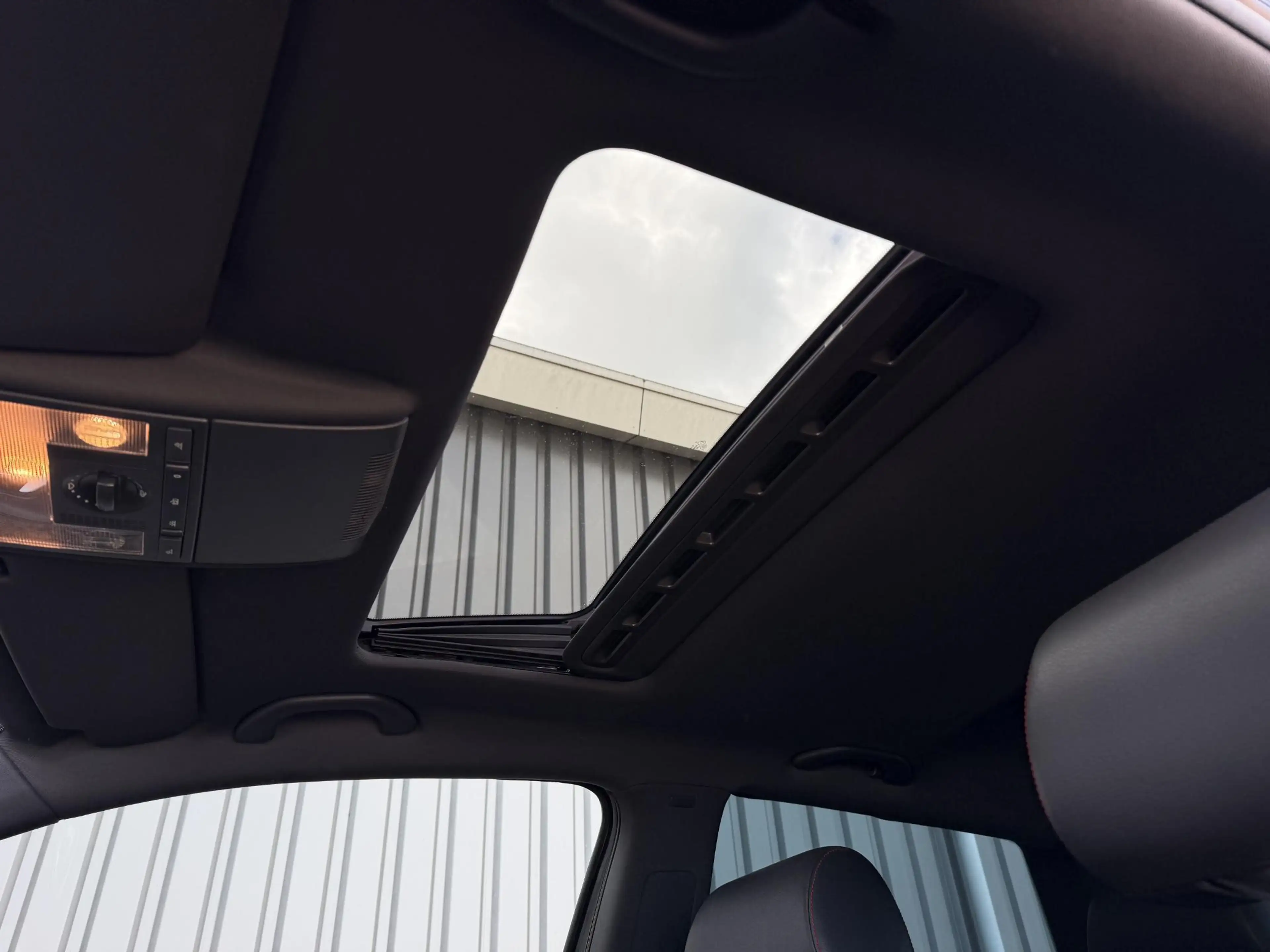Volkswagen Polo GTI 1.8 Cup Edition | Schuifdak | Leer | Navi | Apple — photo 17