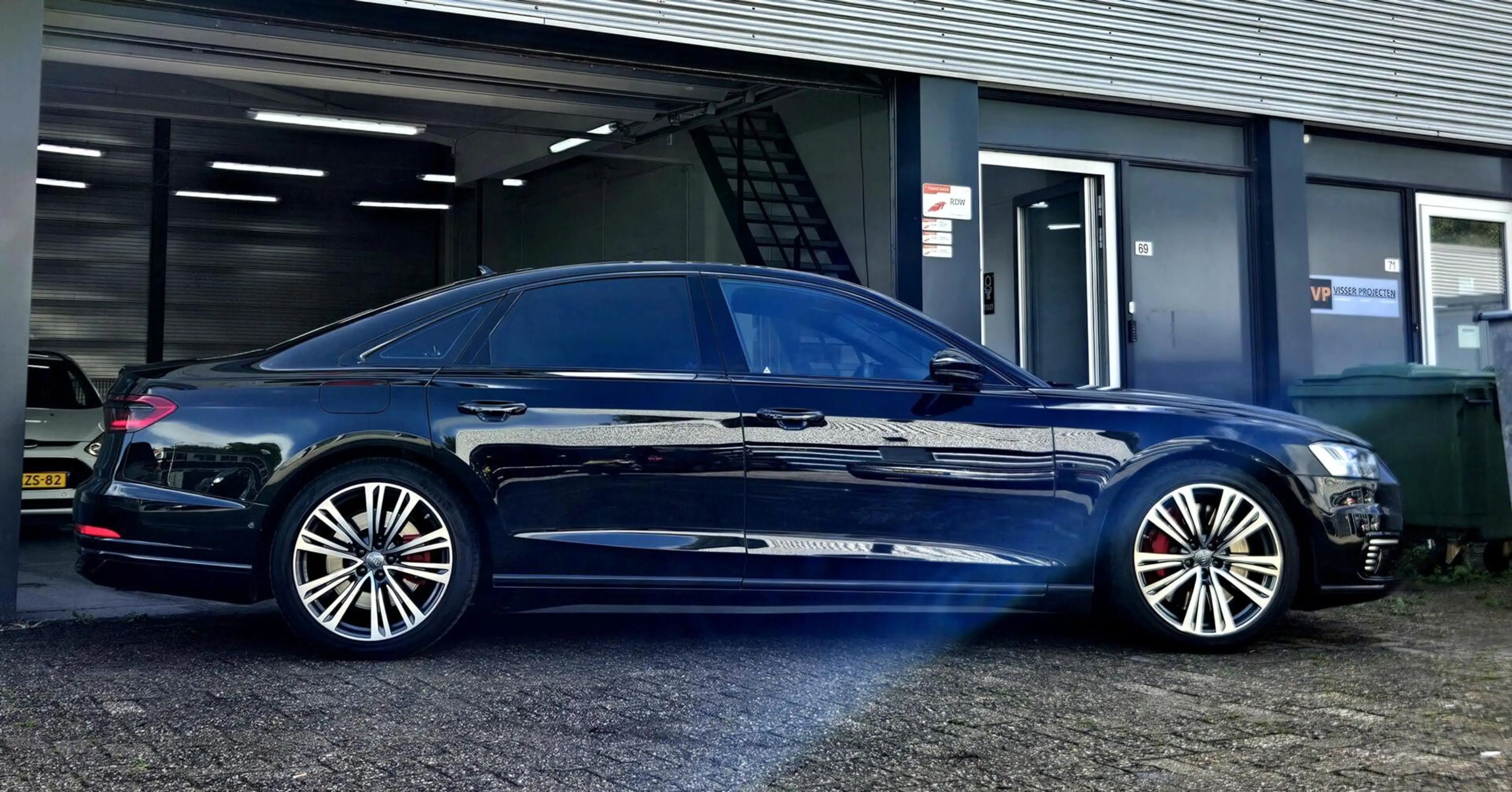Audi A8 60 TFSI e Quattro S-Line Pro Line Plus — photo 3