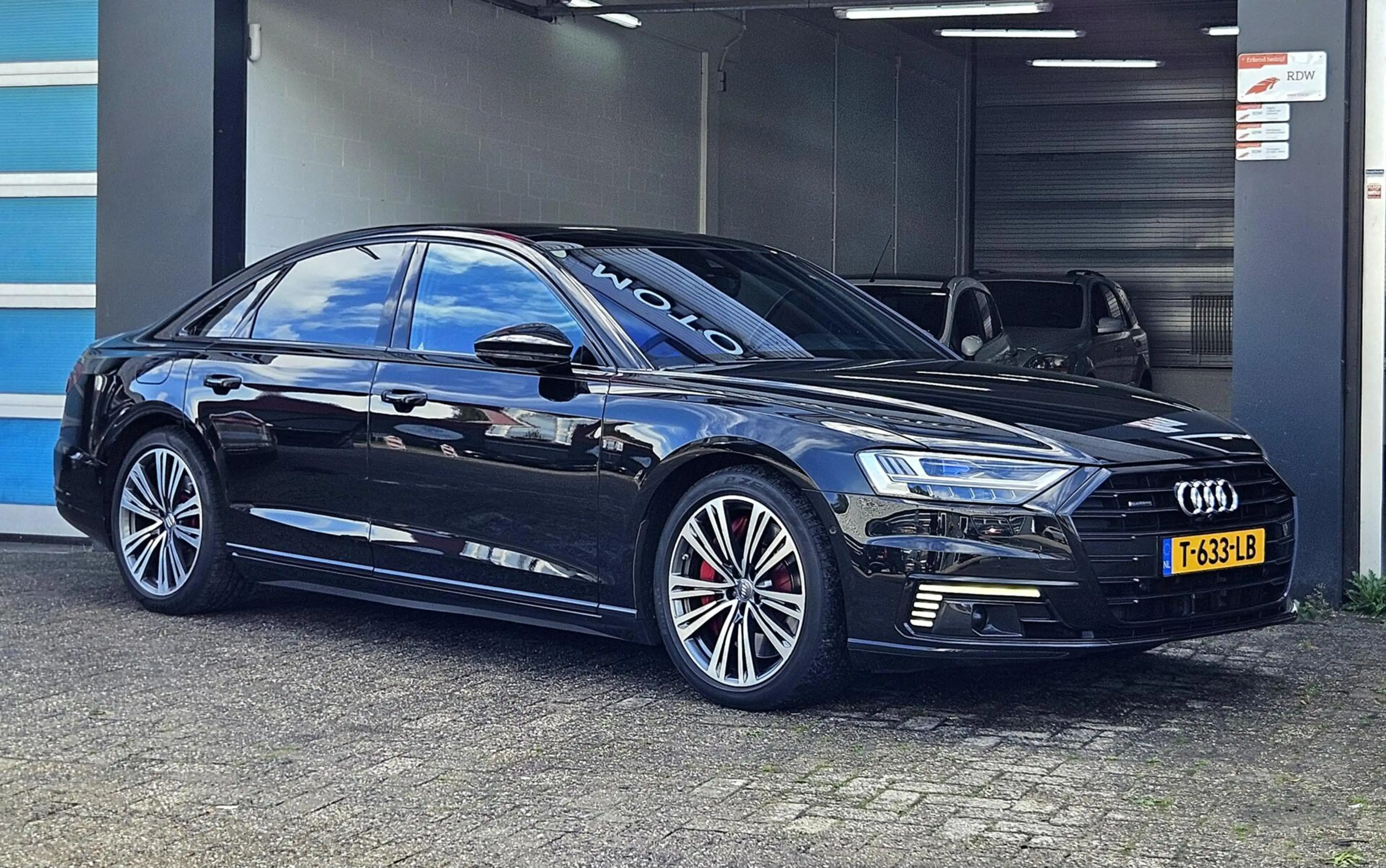 Audi A8 60 TFSI e Quattro S-Line Pro Line Plus — photo 10