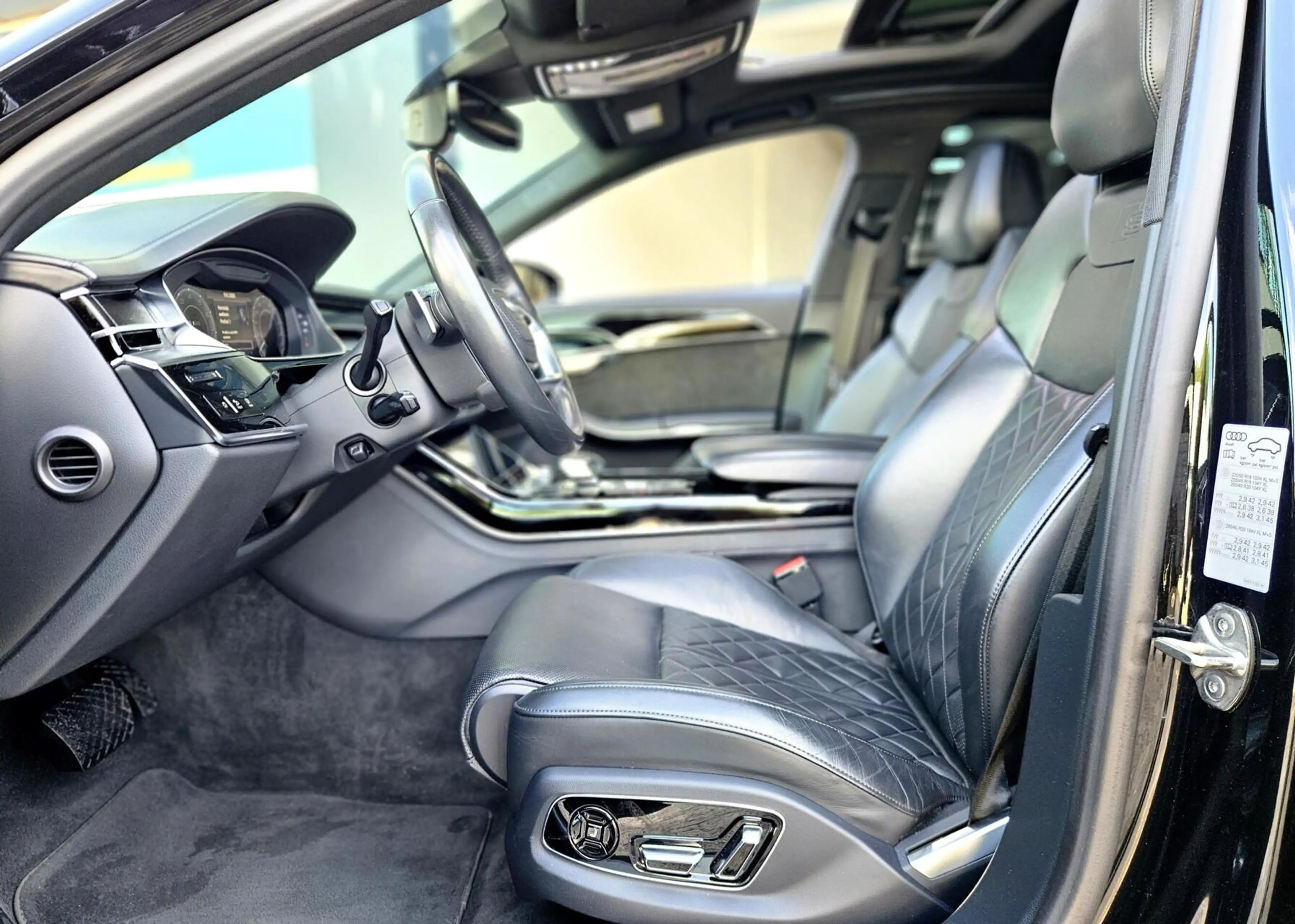 Audi A8 60 TFSI e Quattro S-Line Pro Line Plus — photo 11