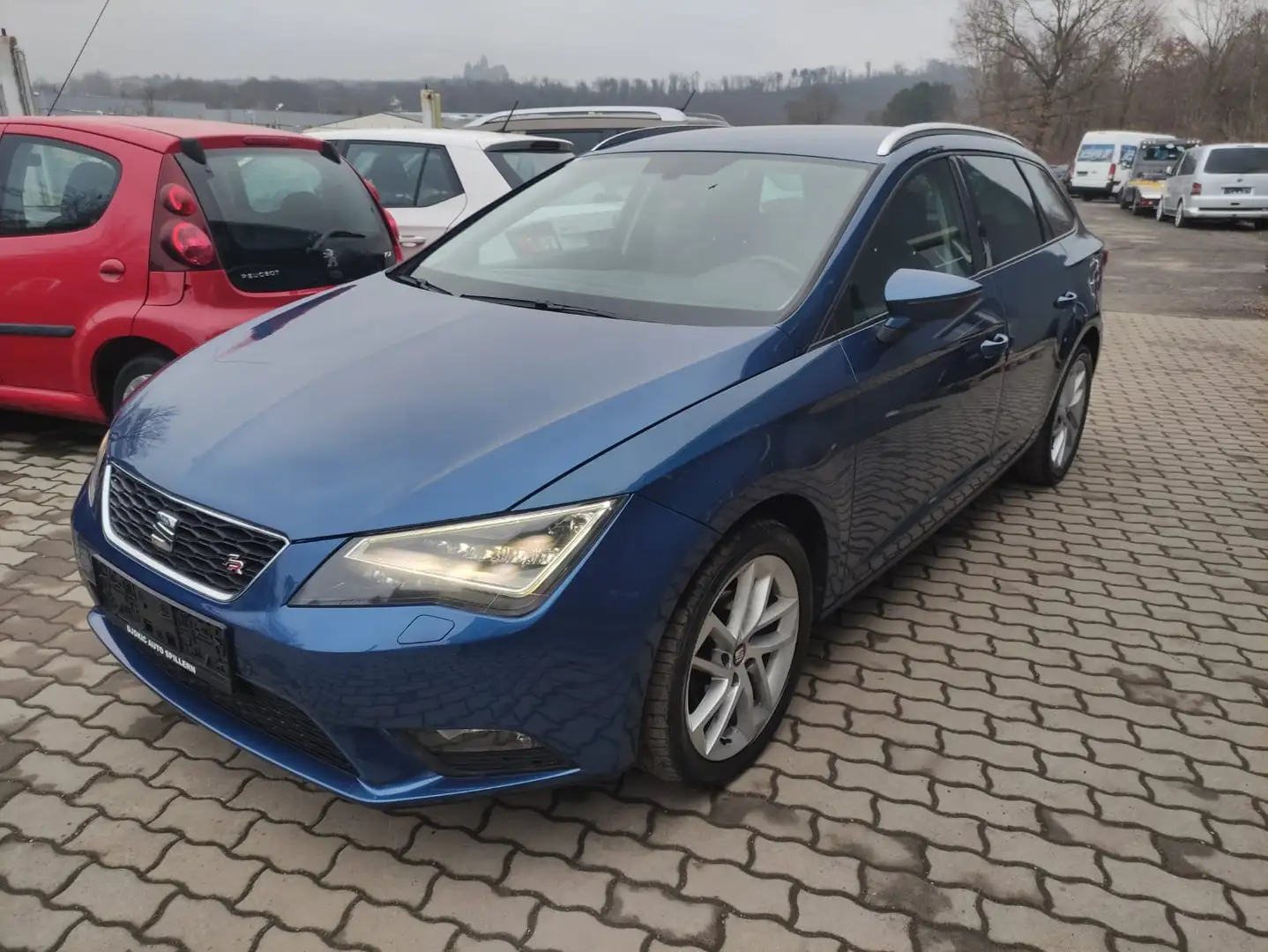 SEAT Leon Executive 1,2 TSI Start Stop Blau - 2