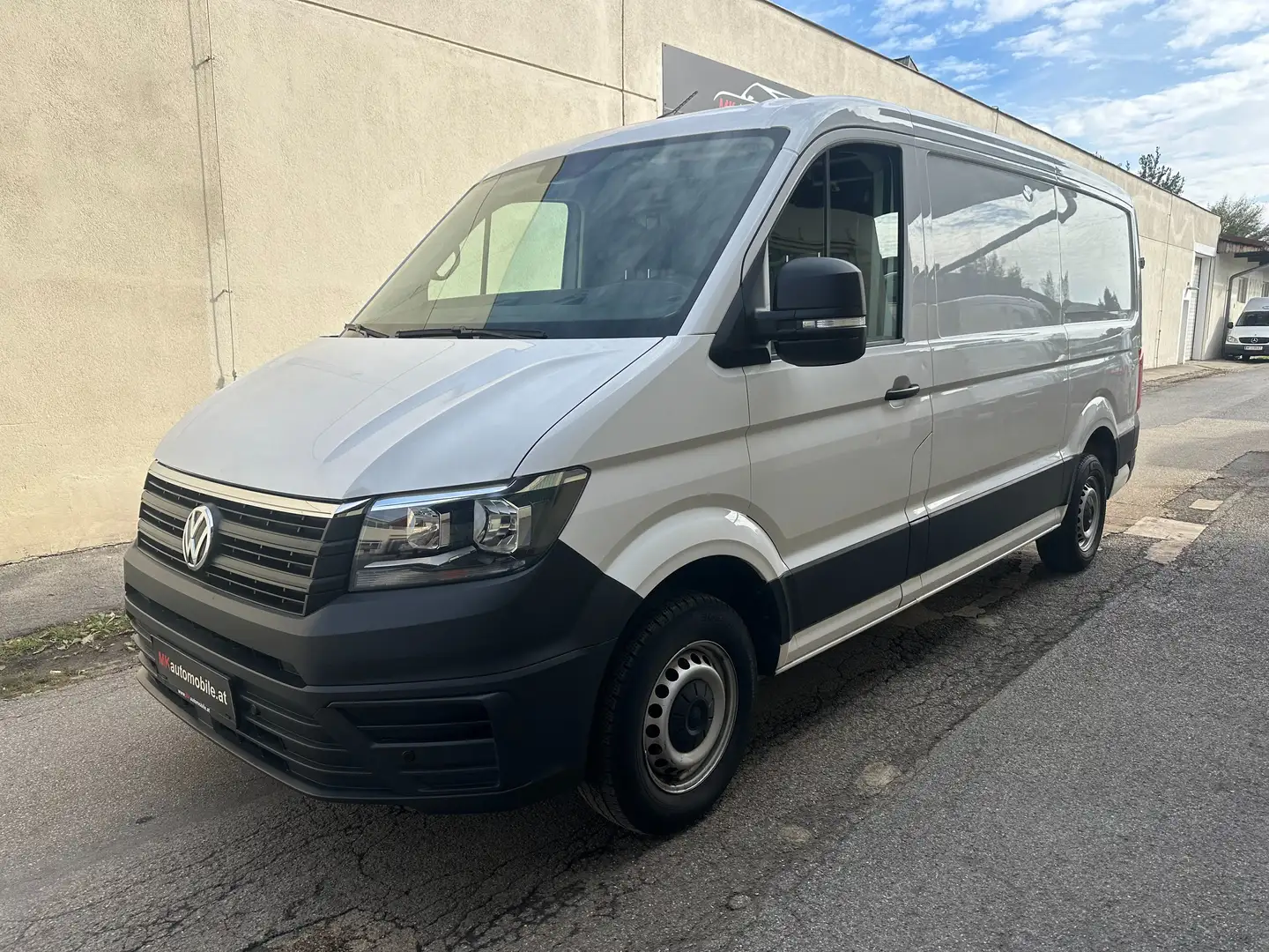 Volkswagen Crafter Crafter 30 Kasten MR L3H2 2,0-I-TDI Entry Weiß - 2