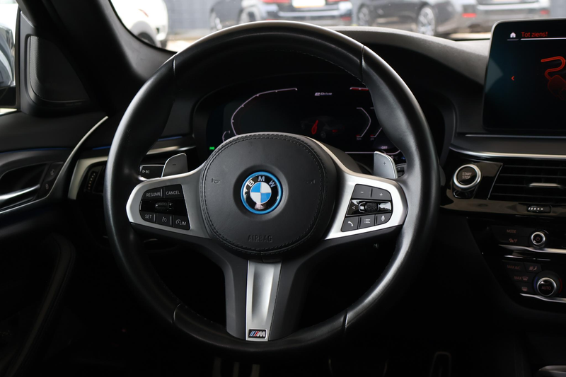 BMW 545 5 Serie 545e xDrive | M Sport | Panorama Dak | Sto — photo 14
