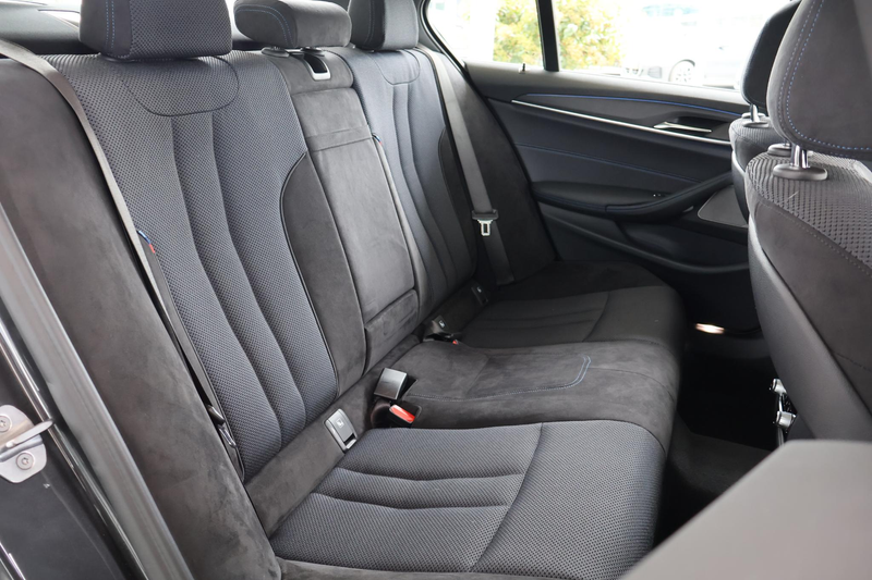 BMW 545 5 Serie 545e xDrive | M Sport | Panorama Dak | Sto — photo 10