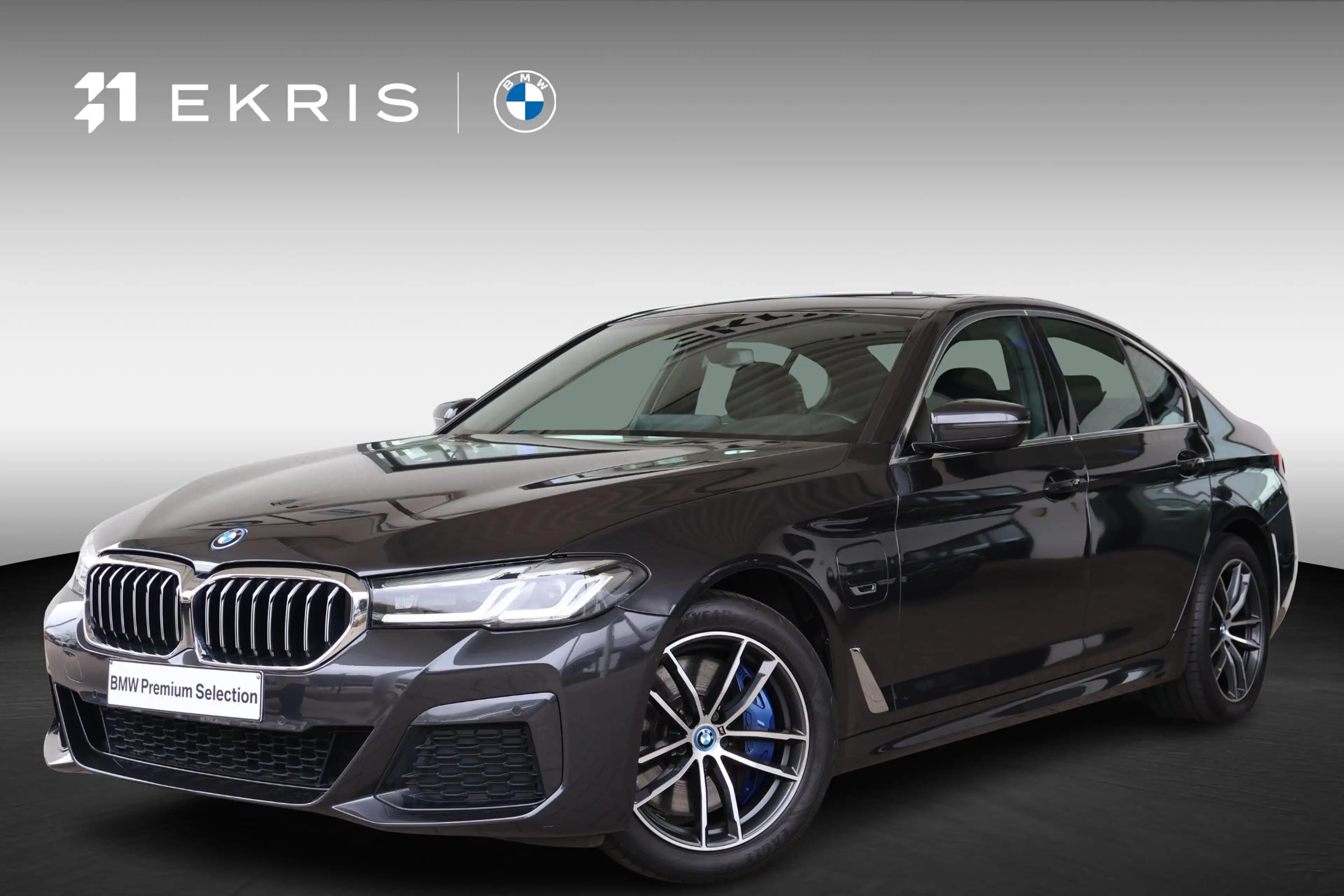 BMW 545 5 Serie 545e xDrive | M Sport | Panorama Dak | Sto