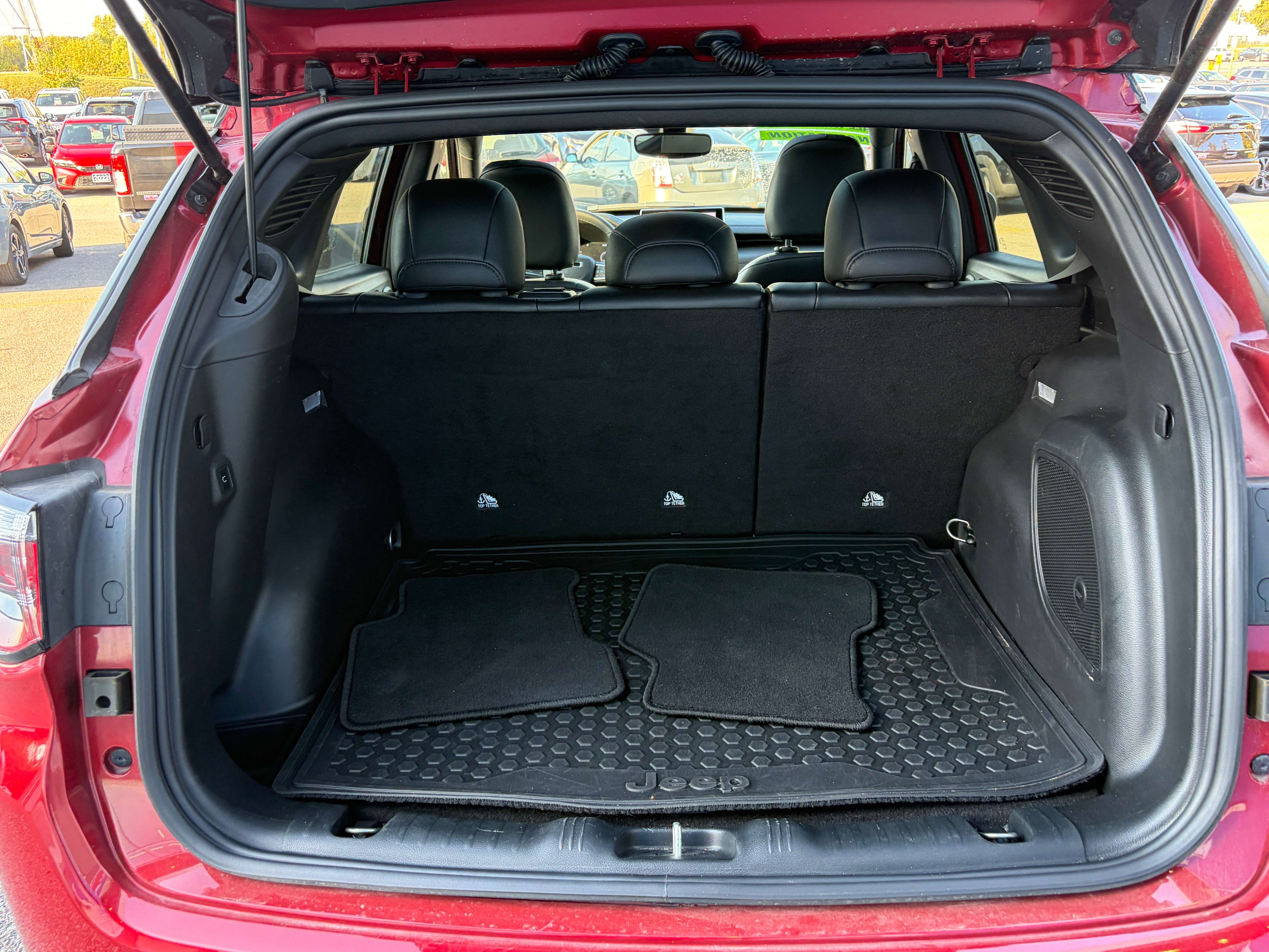 2026 Jeep Compass Limited AWD | NAV | Clean Carfax — photo 5