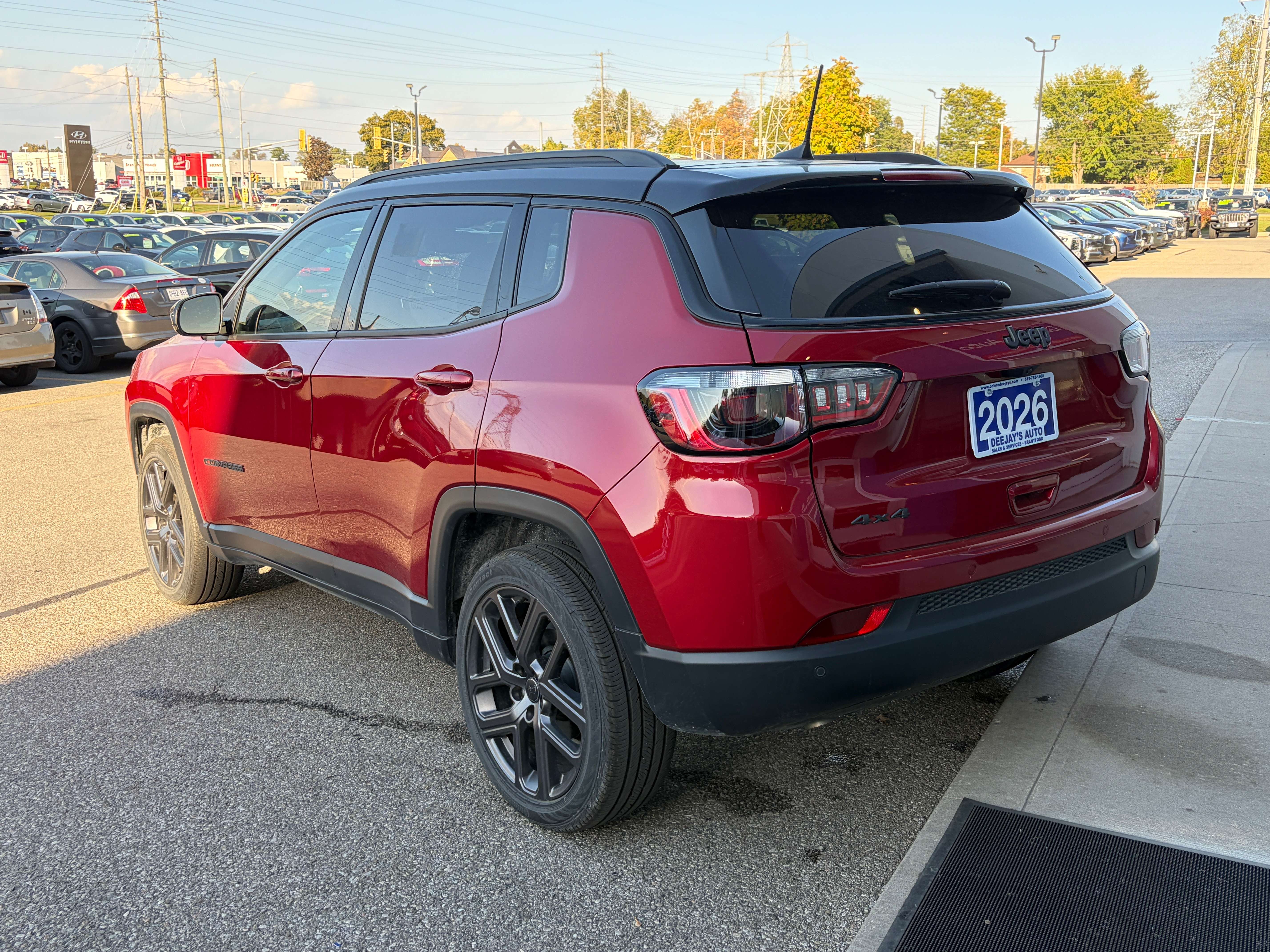 2026 Jeep Compass Limited AWD | NAV | Clean Carfax — photo 4
